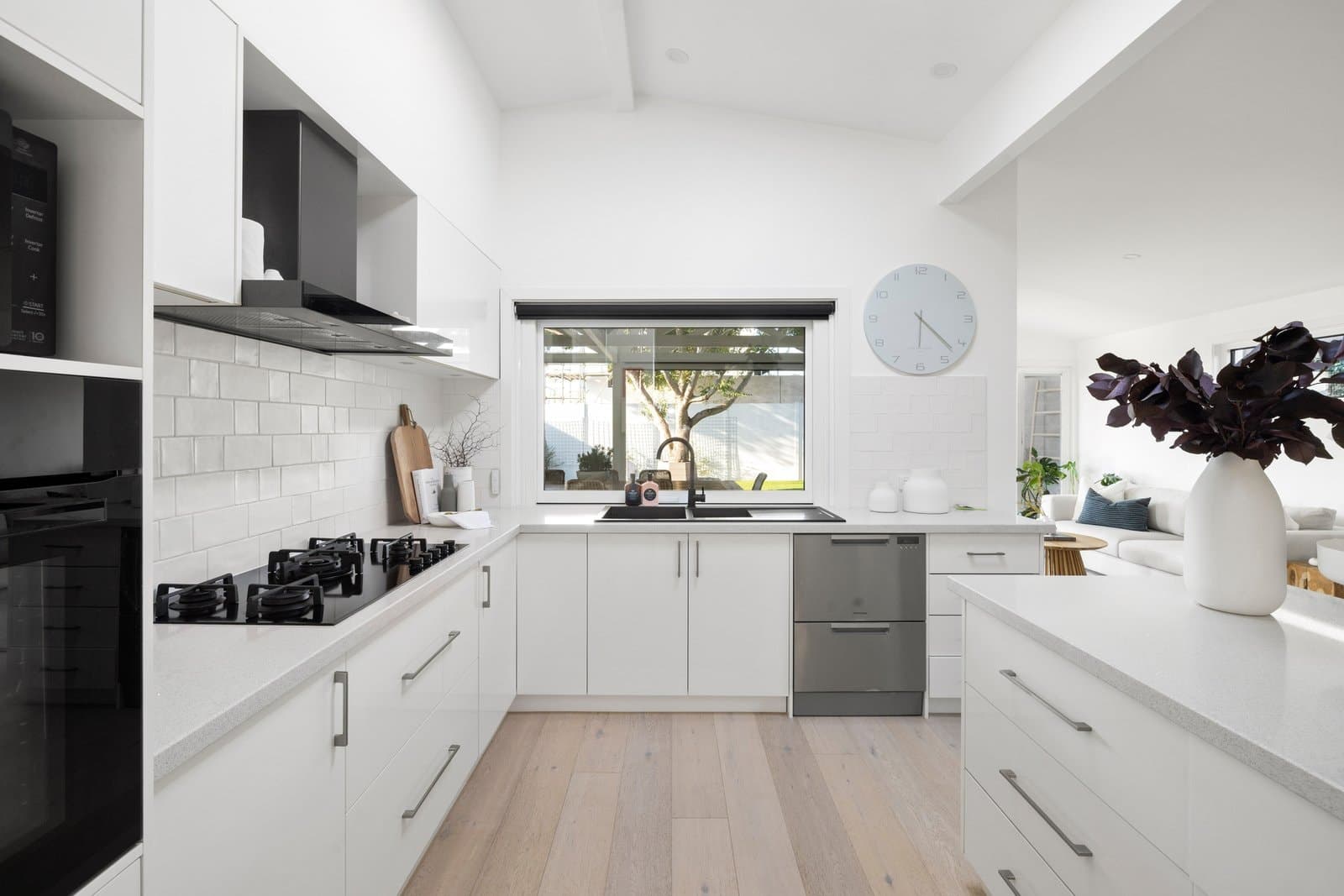7 Ti-Tree Grove, Mornington - Thumbnail 7