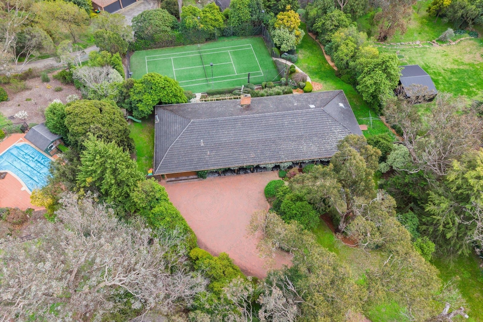 15 Pound Road, Warrandyte - Thumbnail 2