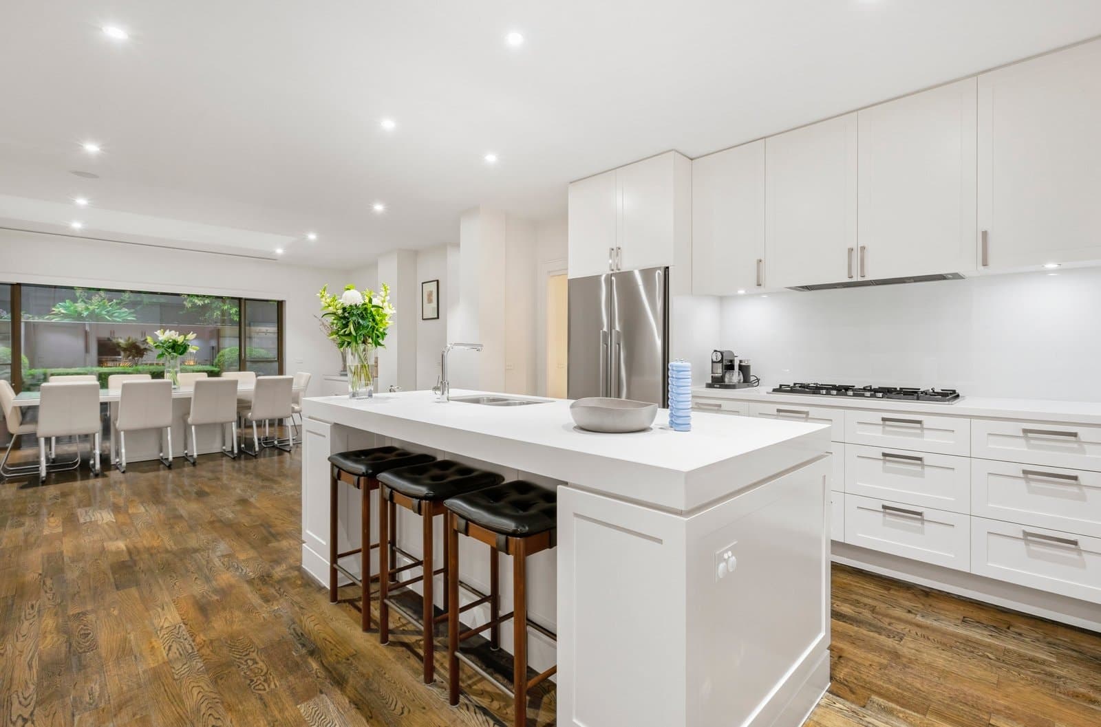 2/4 Carnarvon Road, Caulfield North - Thumbnail 4