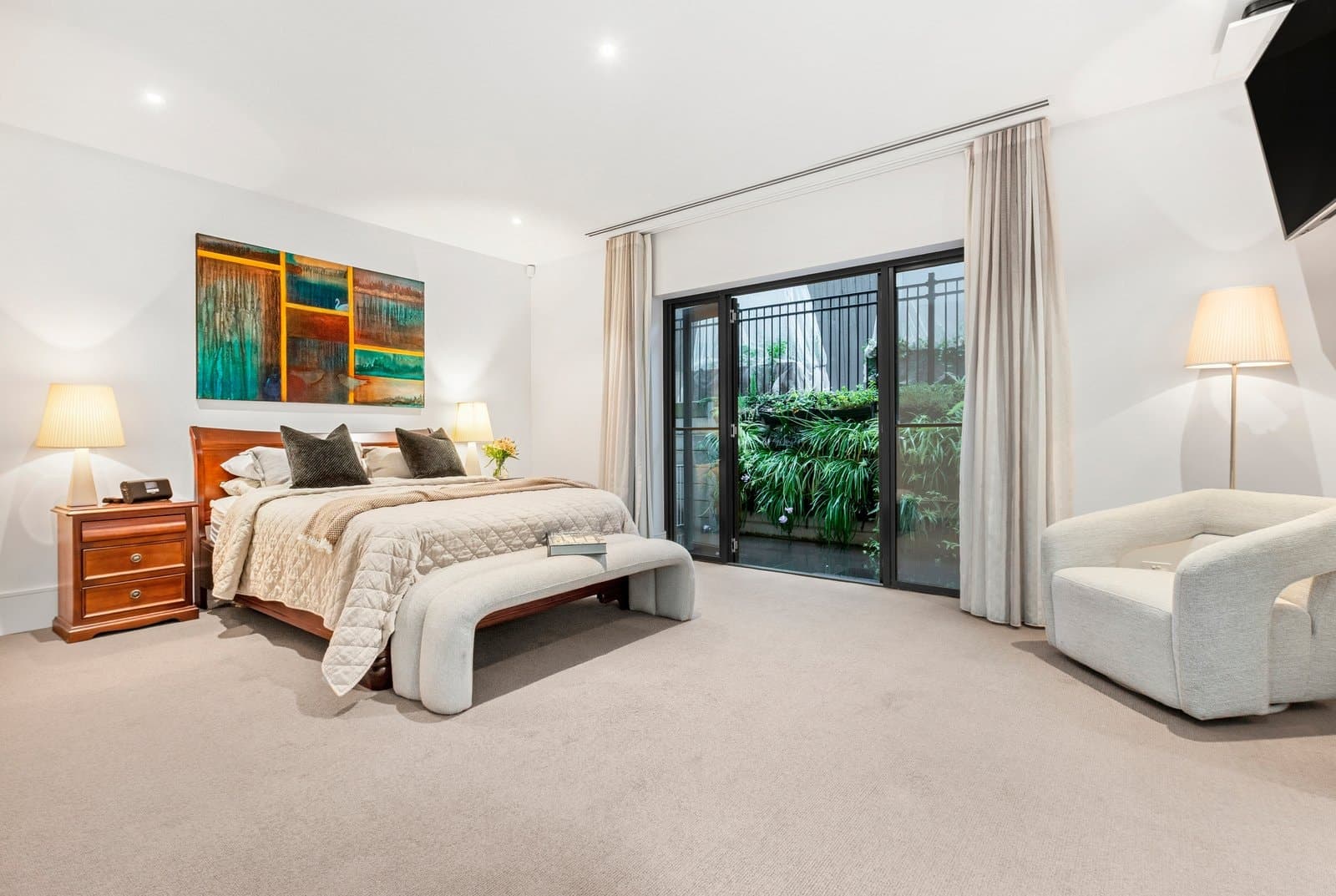 2/4 Carnarvon Road, Caulfield North - Thumbnail 8