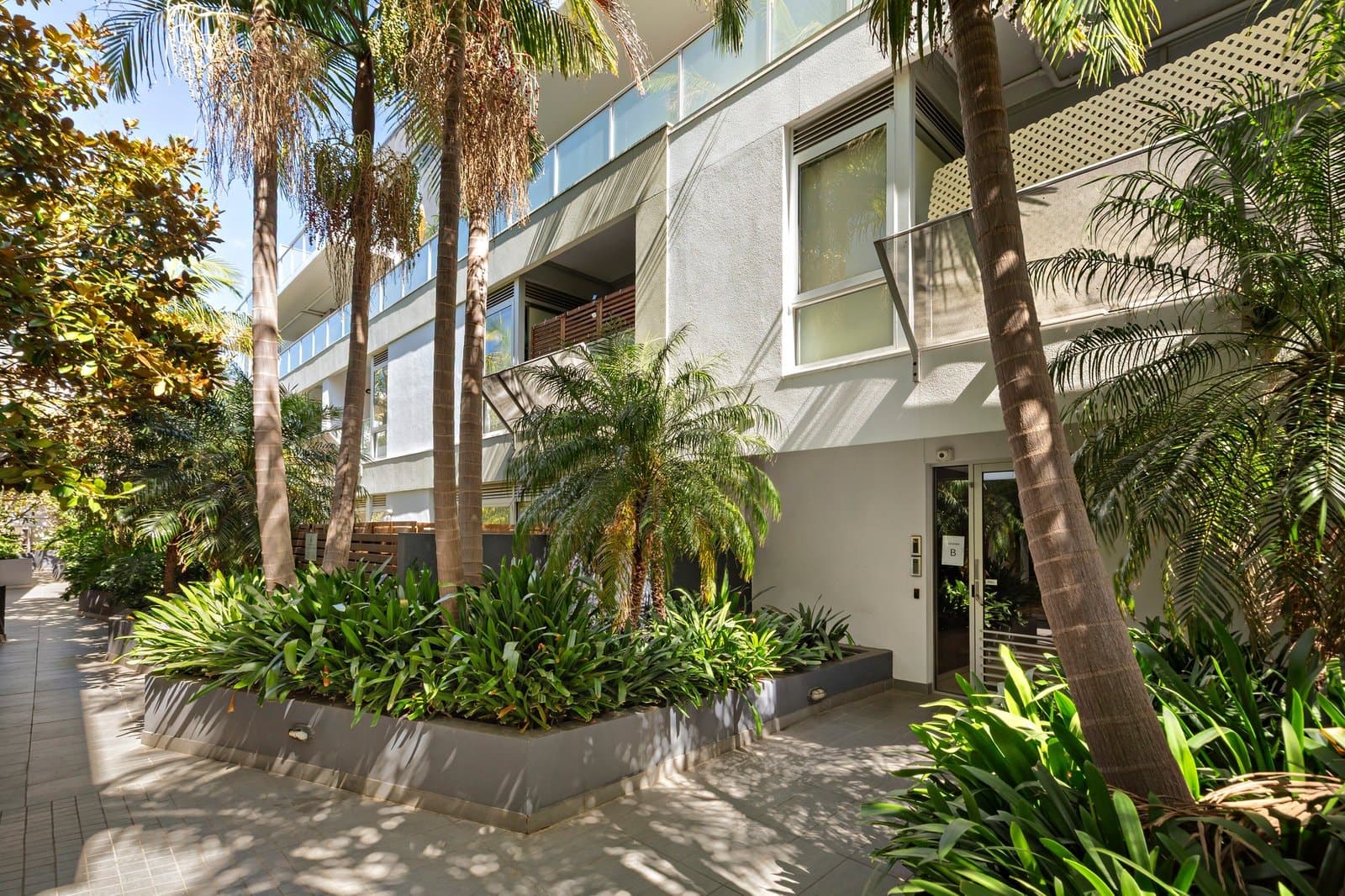 321/135 Inkerman Street, St Kilda - Image 1