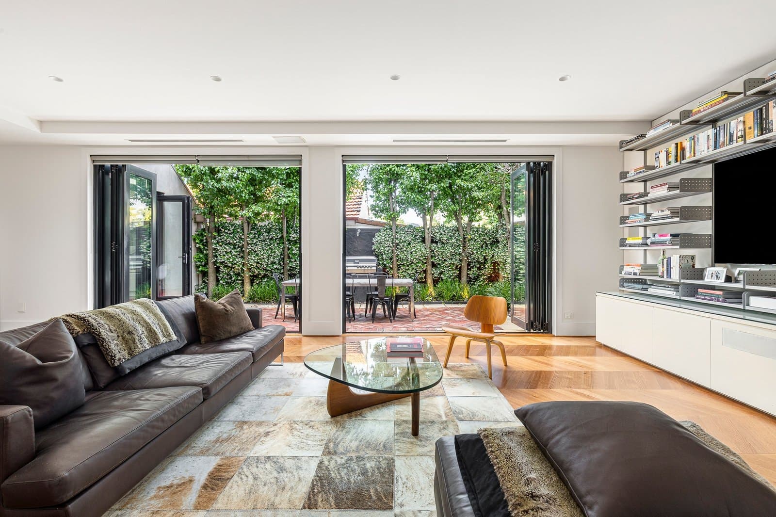 3 Walnut Street, Malvern - Thumbnail 2