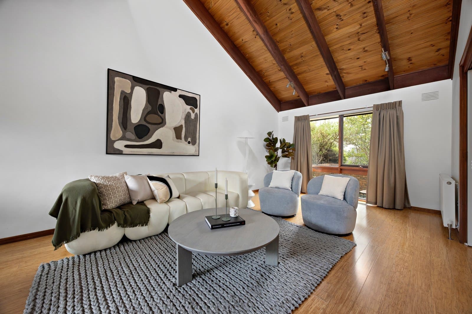 4/33 Holyrood Street, Hampton - Thumbnail 2