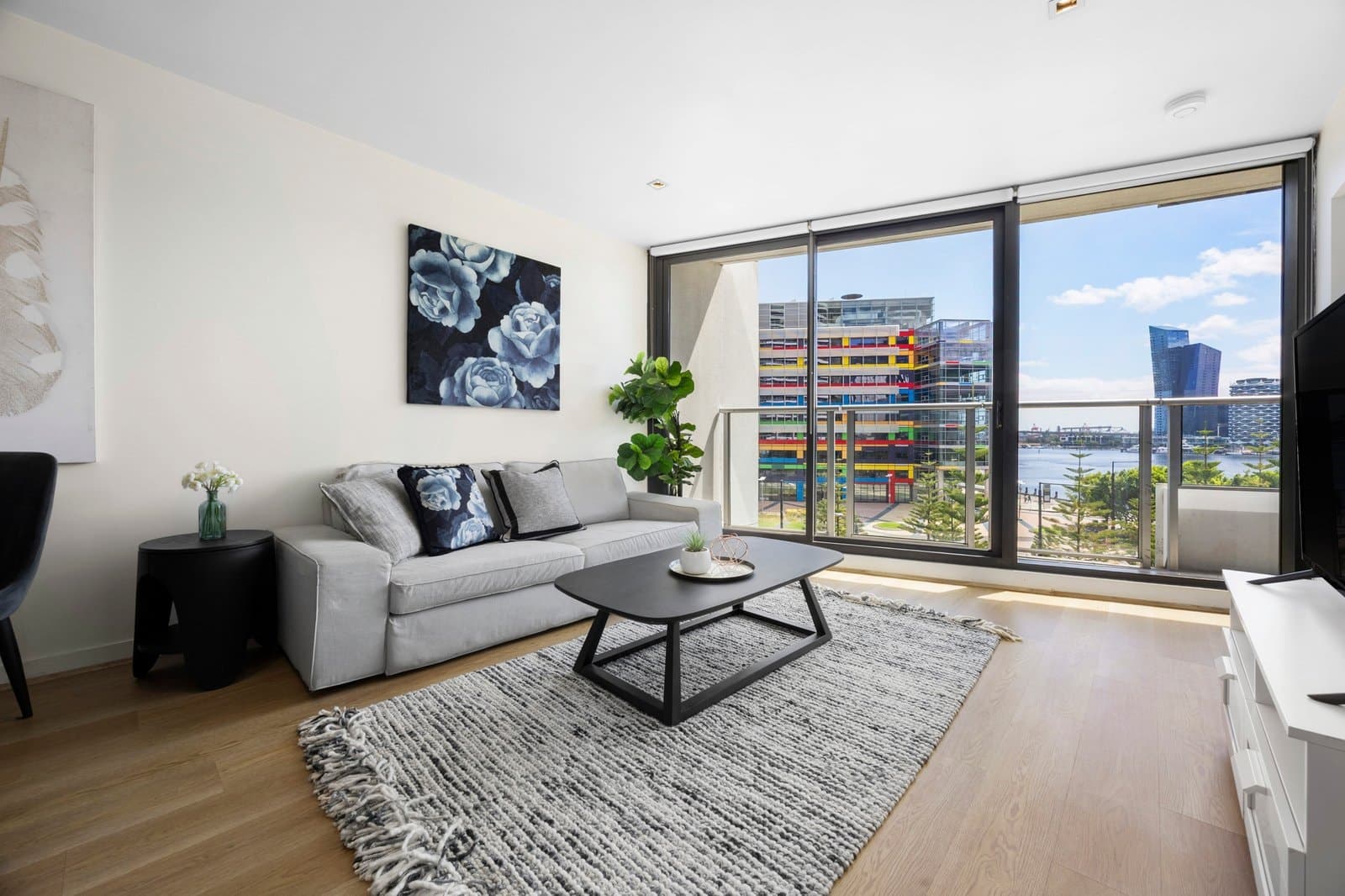 503/100 Harbour Esplanade, Docklands - Thumbnail 2