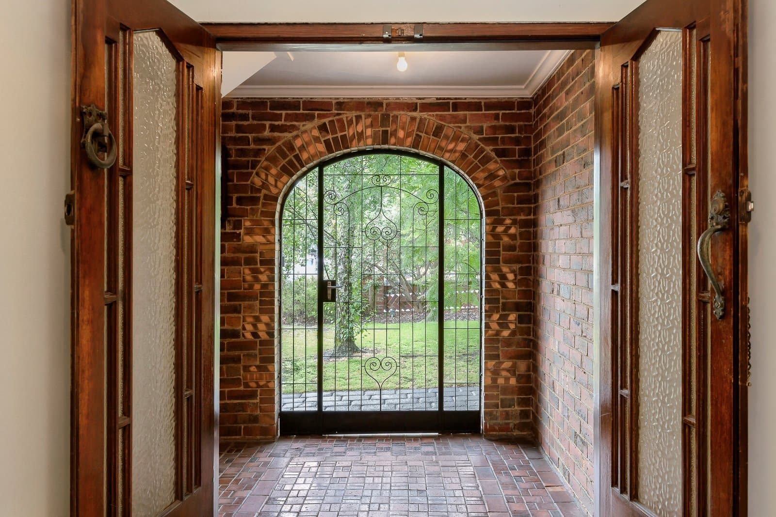 26 Canterbury Road, Camberwell - Thumbnail 4