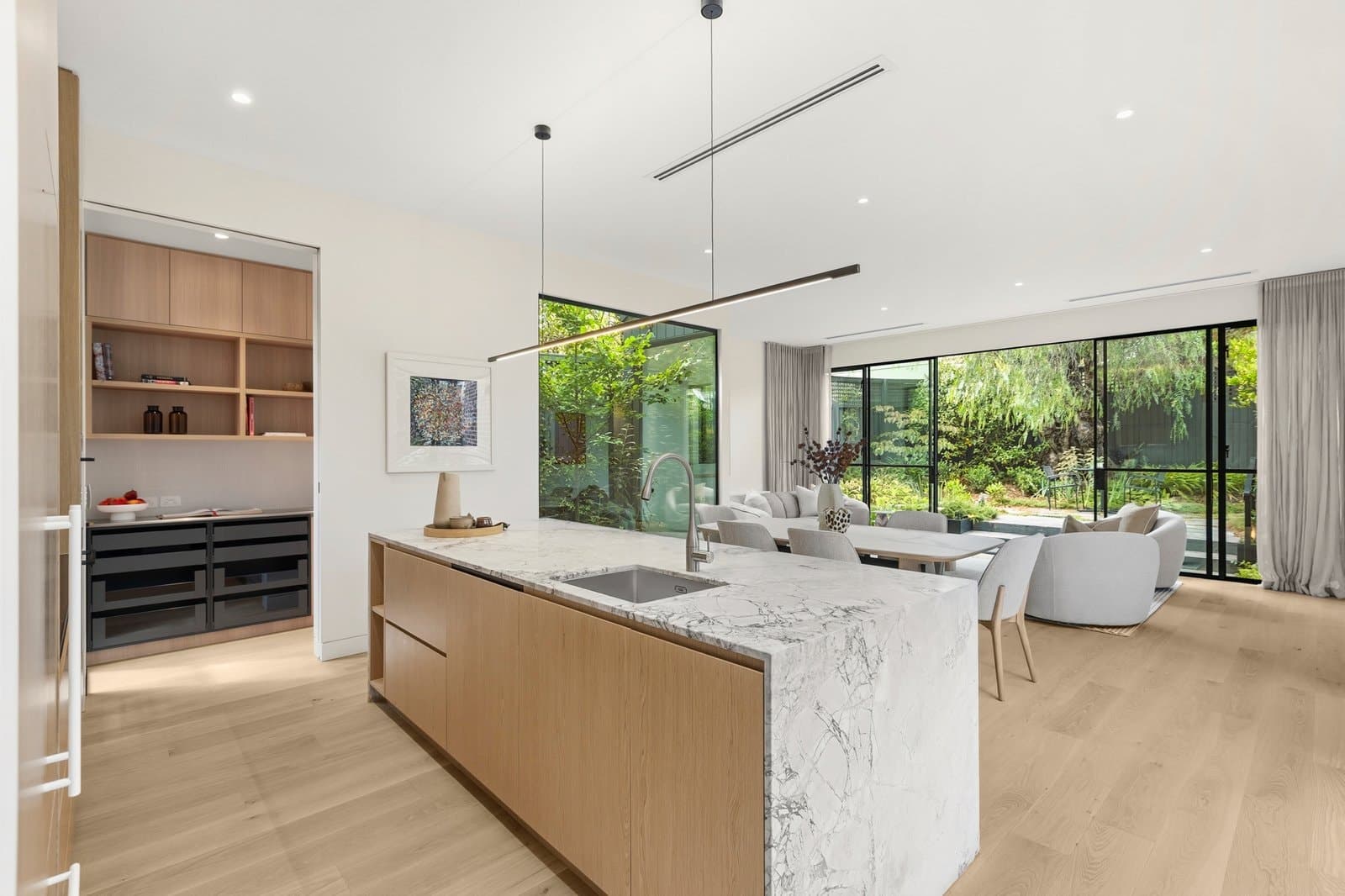 17 Allenby Road, Canterbury - Thumbnail 5