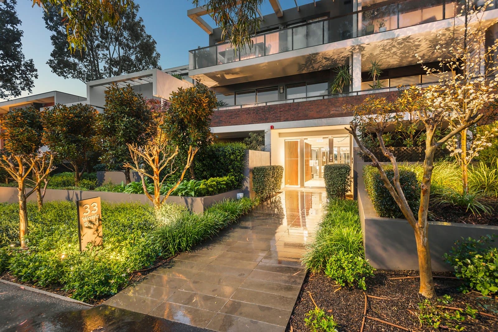 114/33 Wattle Road, Hawthorn - Thumbnail 2