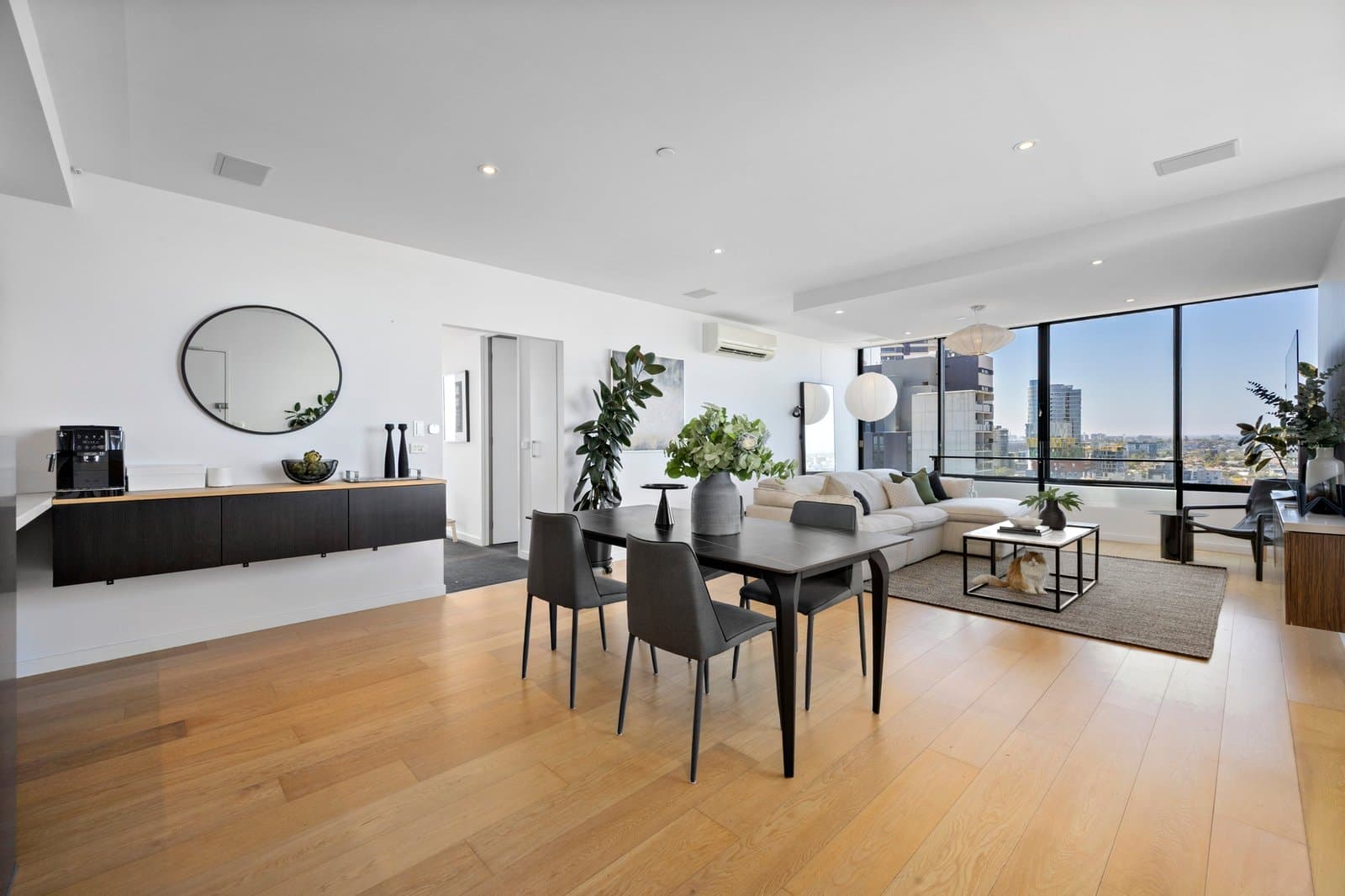 1101/181-185 St Kilda Road, St Kilda - Thumbnail 2