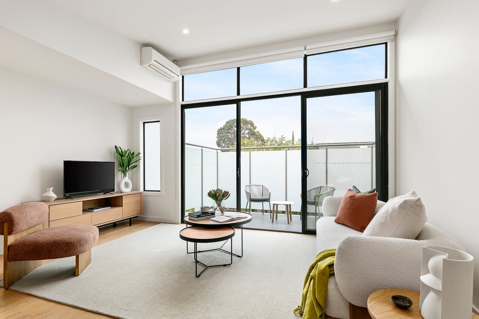 2/392 Belmore Road, Mont Albert North - Image 1