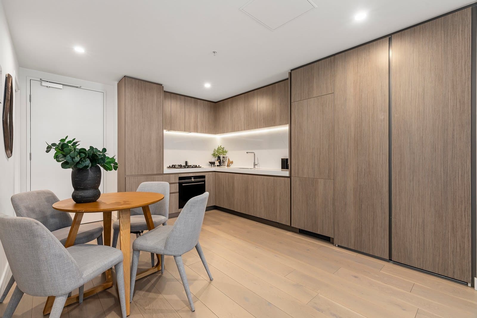 428/200 Burwood Road, Hawthorn - Thumbnail 2