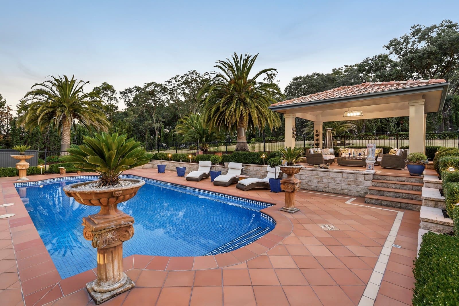 9 Villanova Court, Park Orchards - Thumbnail 2