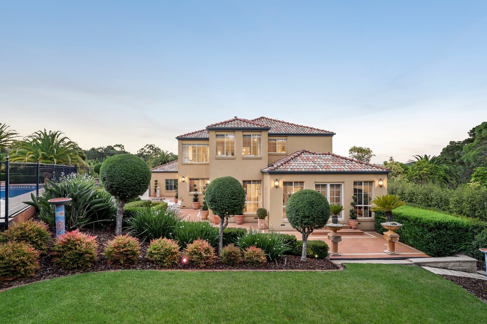 9 Villanova Court, Park Orchards - Thumbnail 3