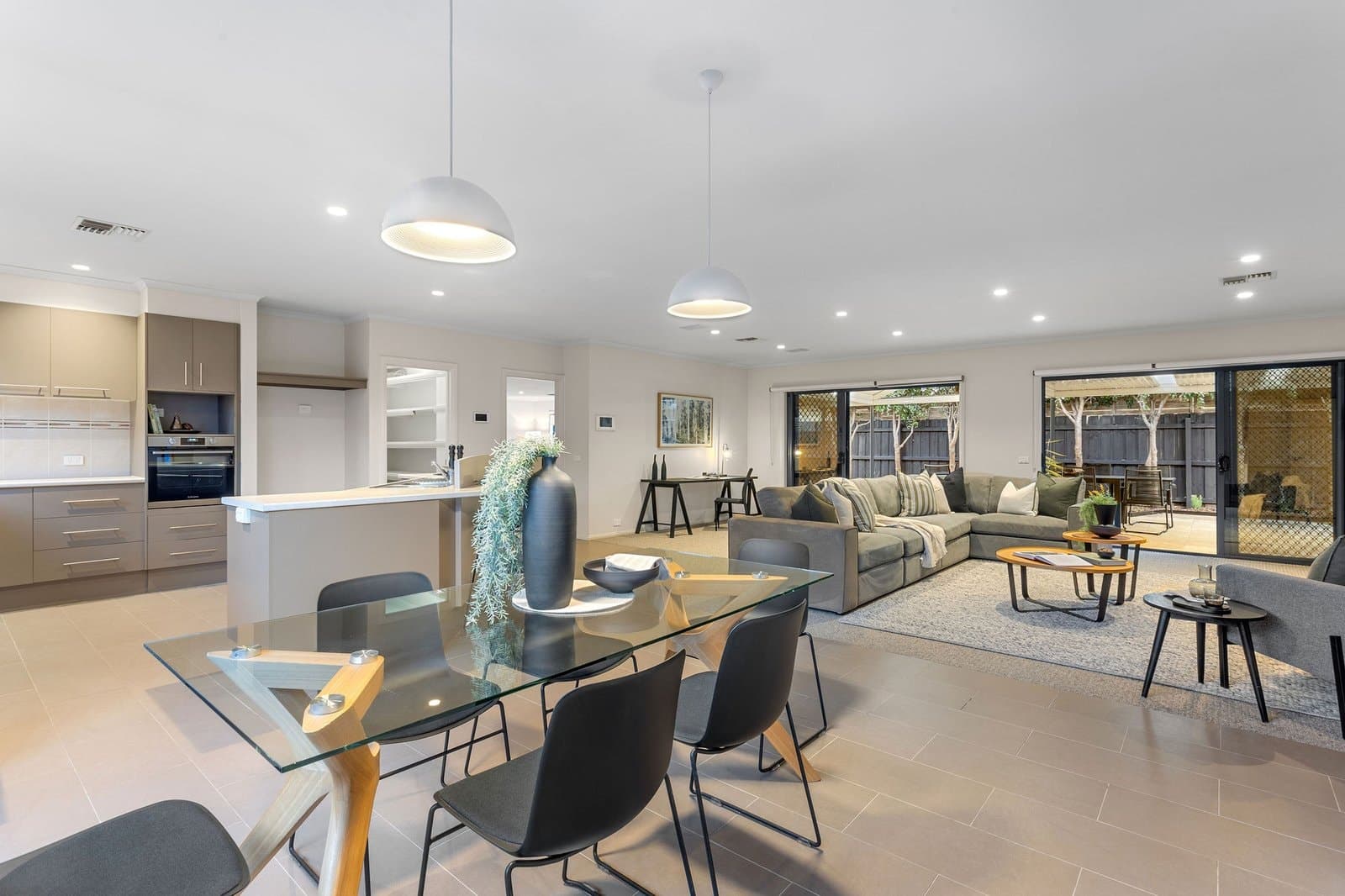 14 John William Drive, Mount Martha - Thumbnail 3