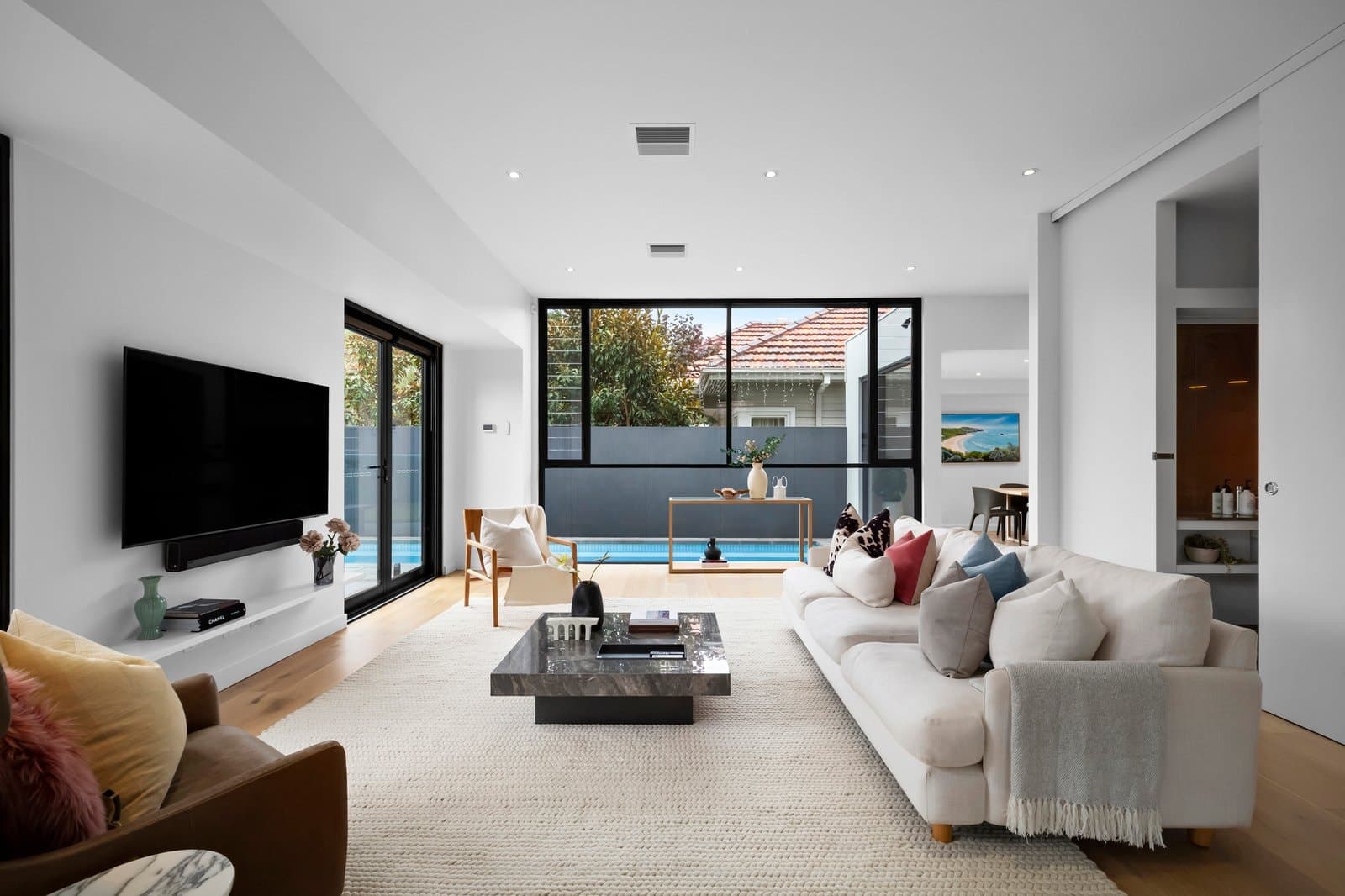 1a Raynes Park Road, Hampton - Thumbnail 3