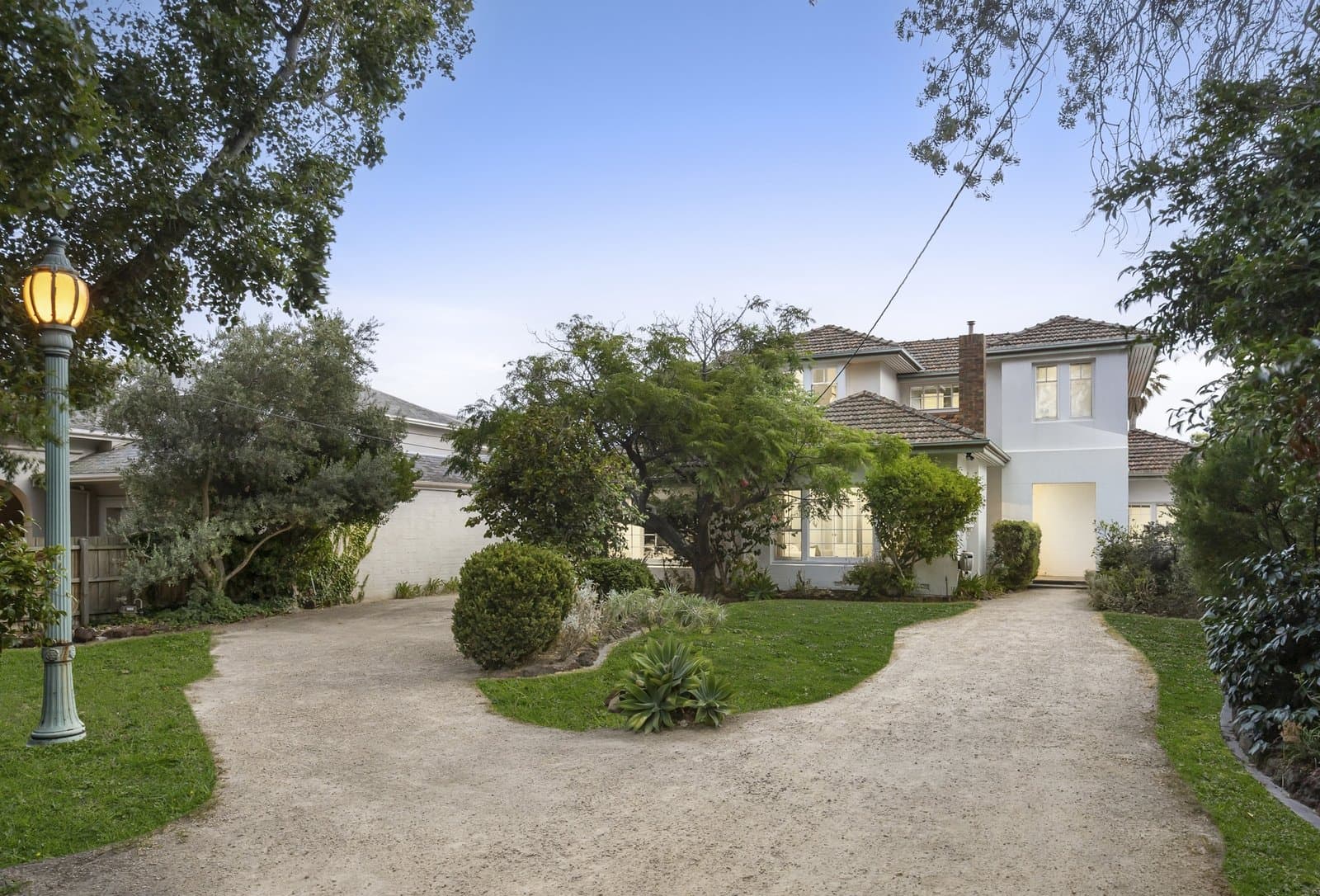36 Bolton Avenue, Hampton - Image 1