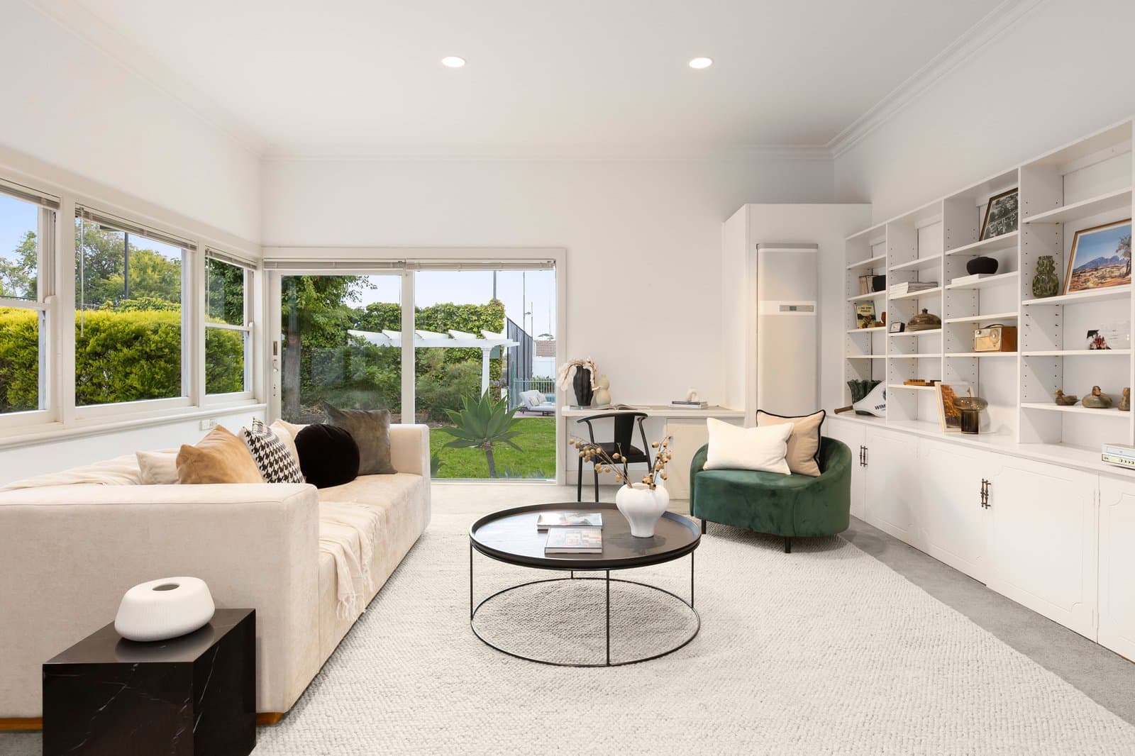 36 Bolton Avenue, Hampton - Thumbnail 4