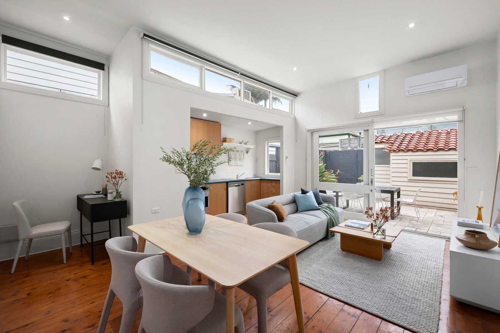 17 Herbert Place, Albert Park - Thumbnail 2