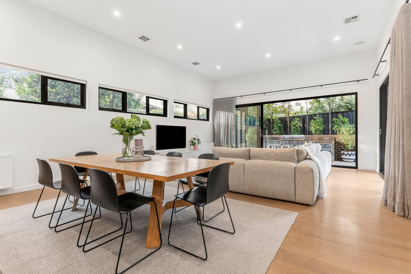 166 Glen Iris Road, Glen Iris - Thumbnail 3