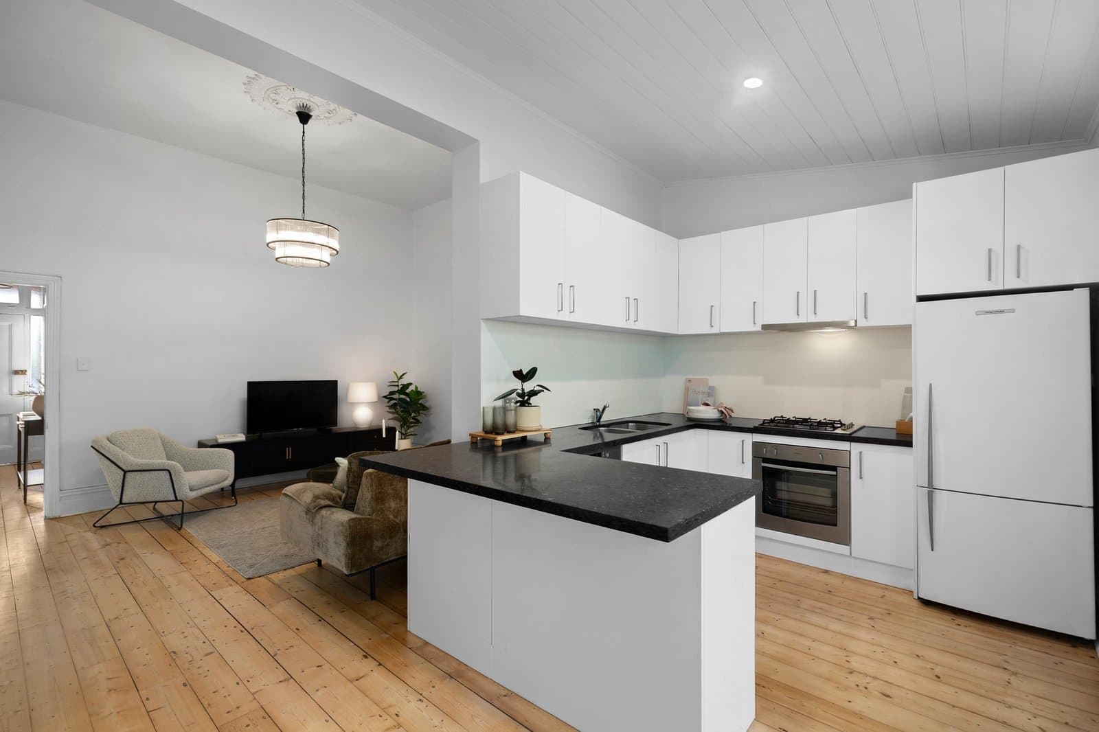 6 Frederick Street, Windsor - Thumbnail 4