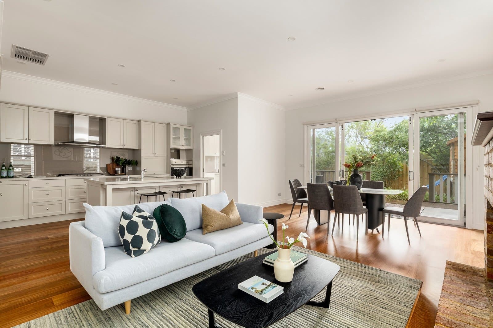 8 Burbank Street, Ashburton - Thumbnail 6