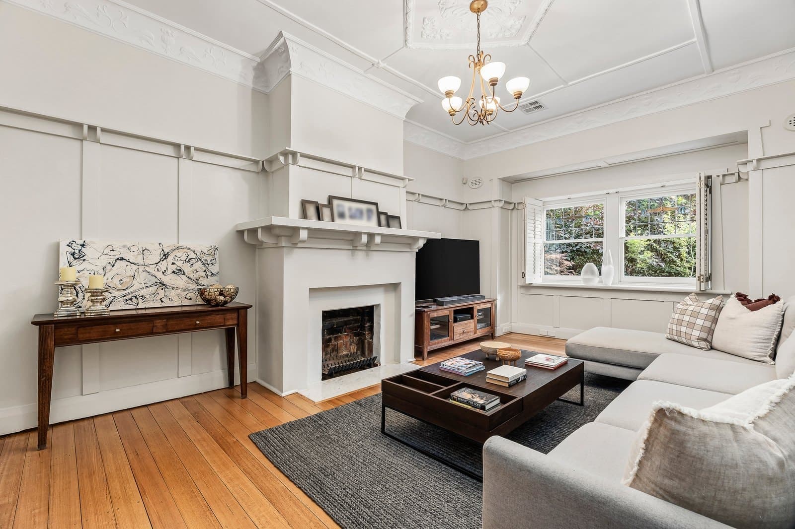 38 Highfield Road, Canterbury - Thumbnail 2