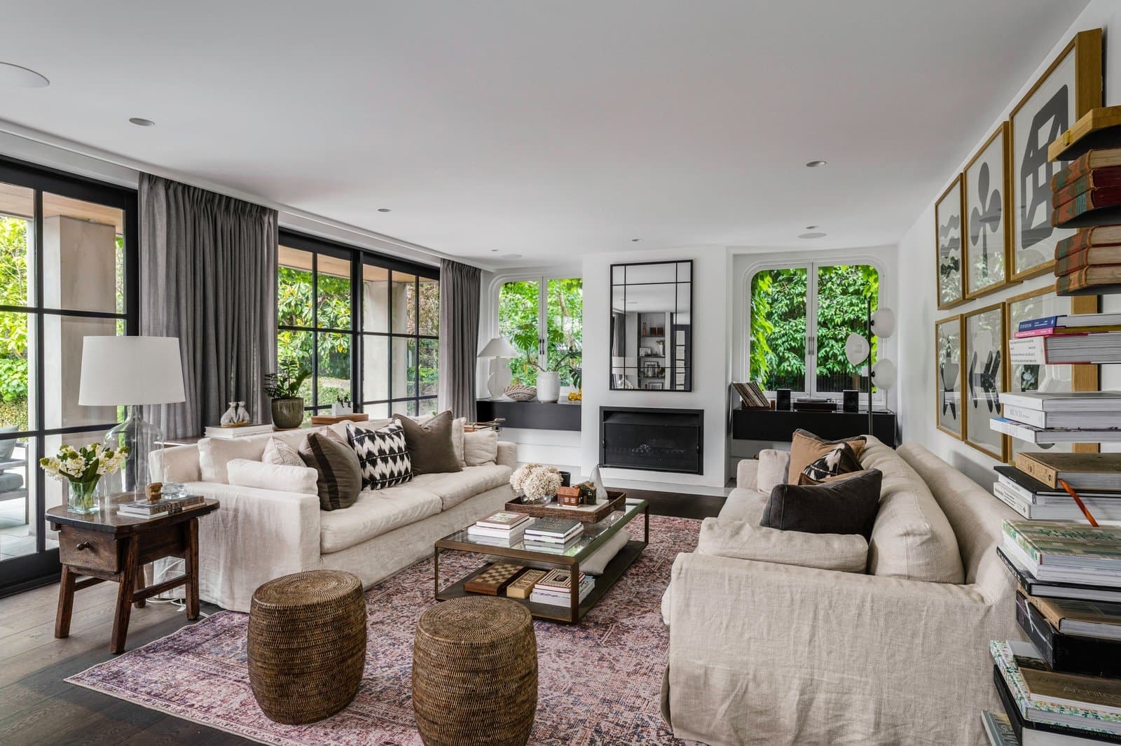 18 Winifred Crescent, Toorak - Thumbnail 4