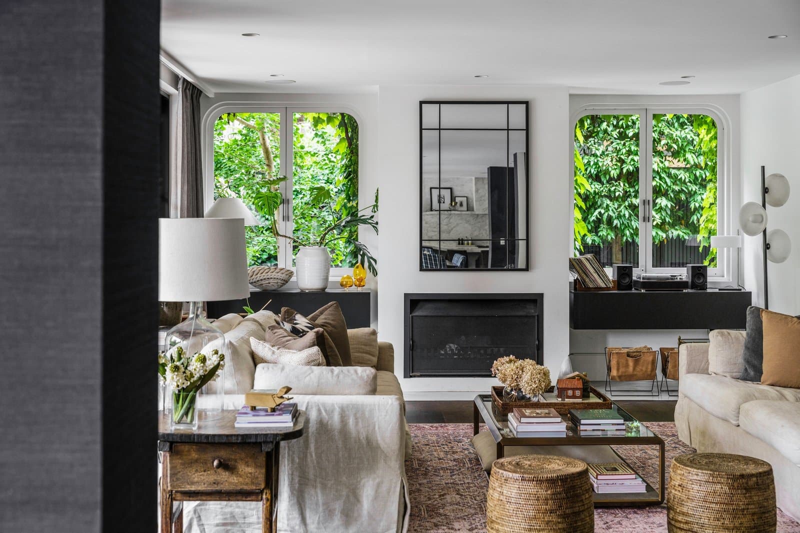 18 Winifred Crescent, Toorak - Thumbnail 5