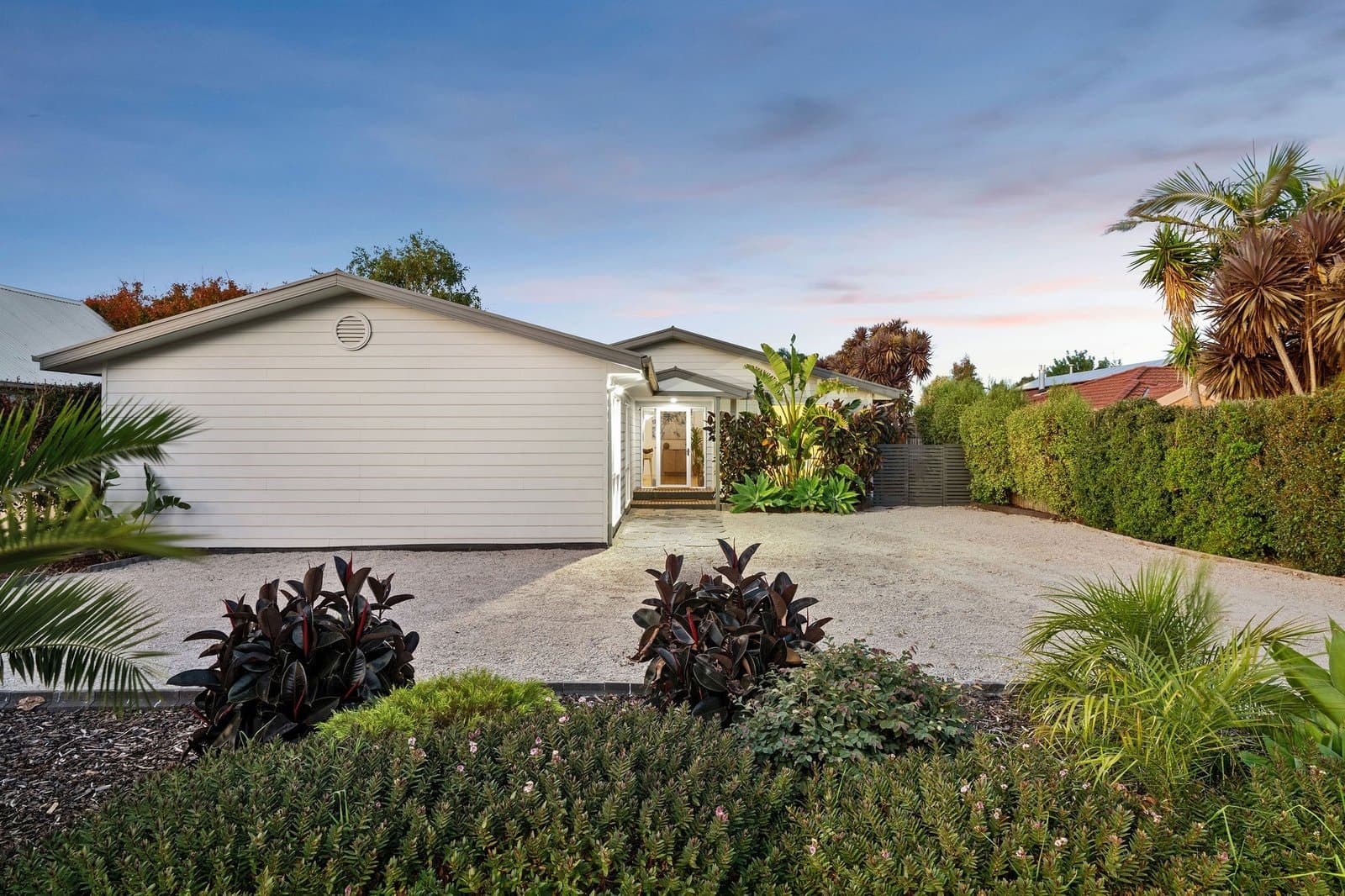 26 Lake View Drive, Safety Beach - Image 1