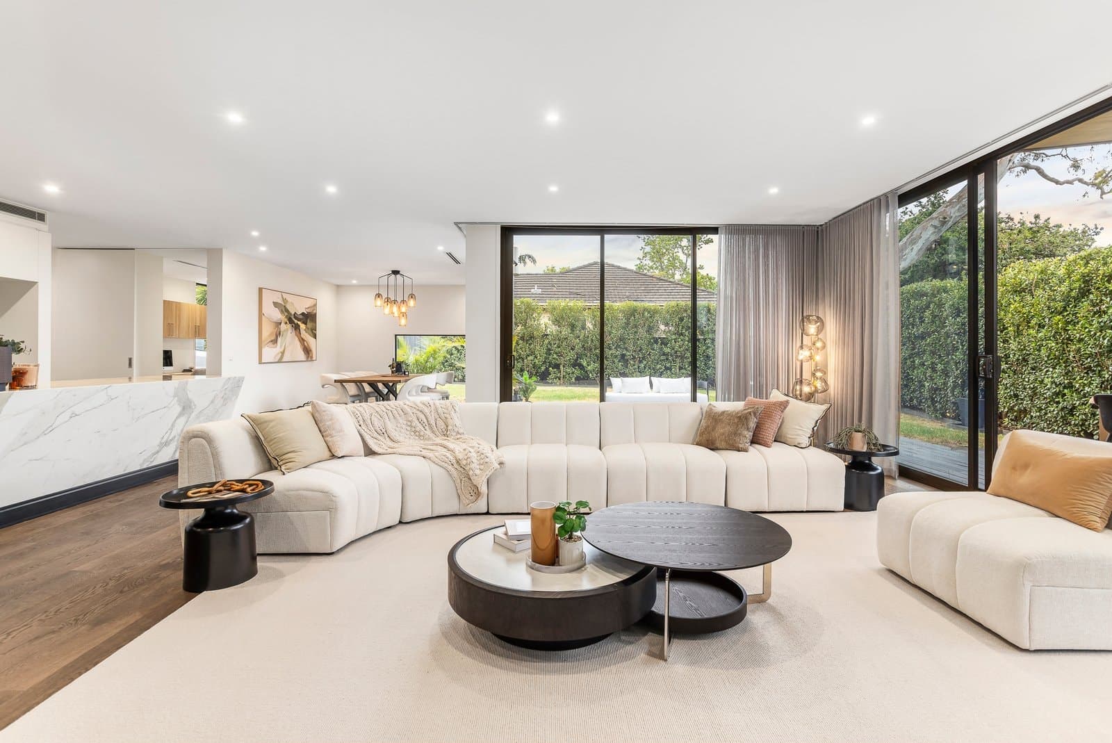 2/1 Tower Place, Hawthorn East - Thumbnail 2