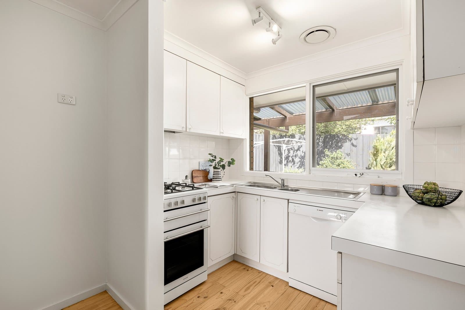 2/1 Halley Avenue, Camberwell - Thumbnail 4