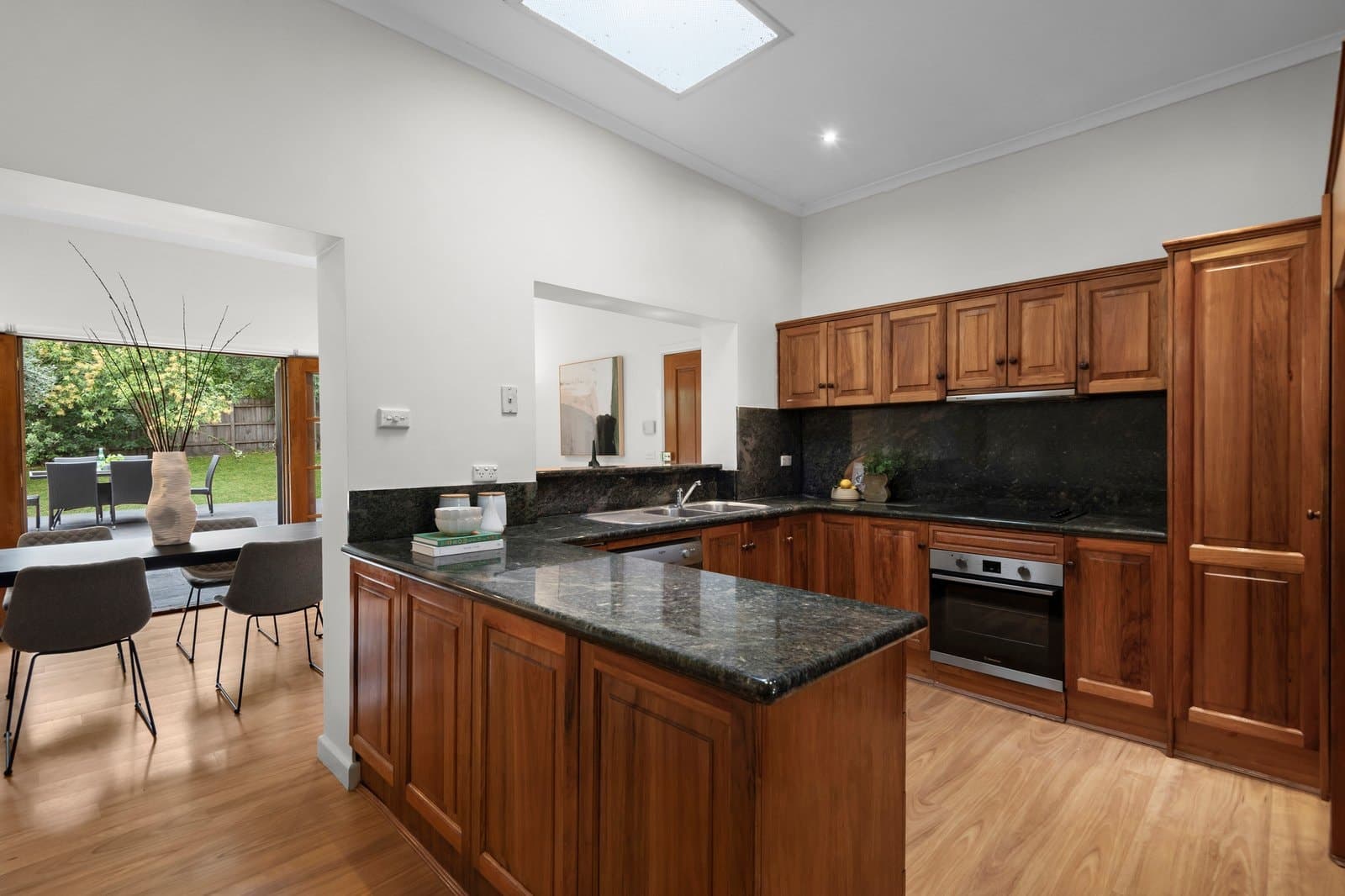 24 Cascade Street, Balwyn North - Thumbnail 3