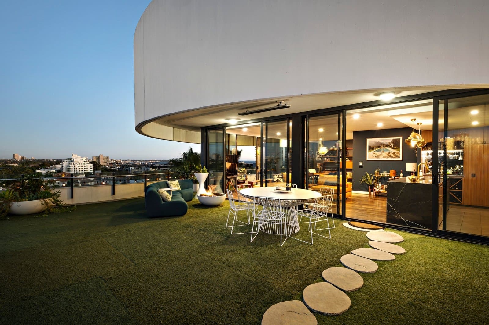 704/108 Bay Street, Port Melbourne - Thumbnail 2