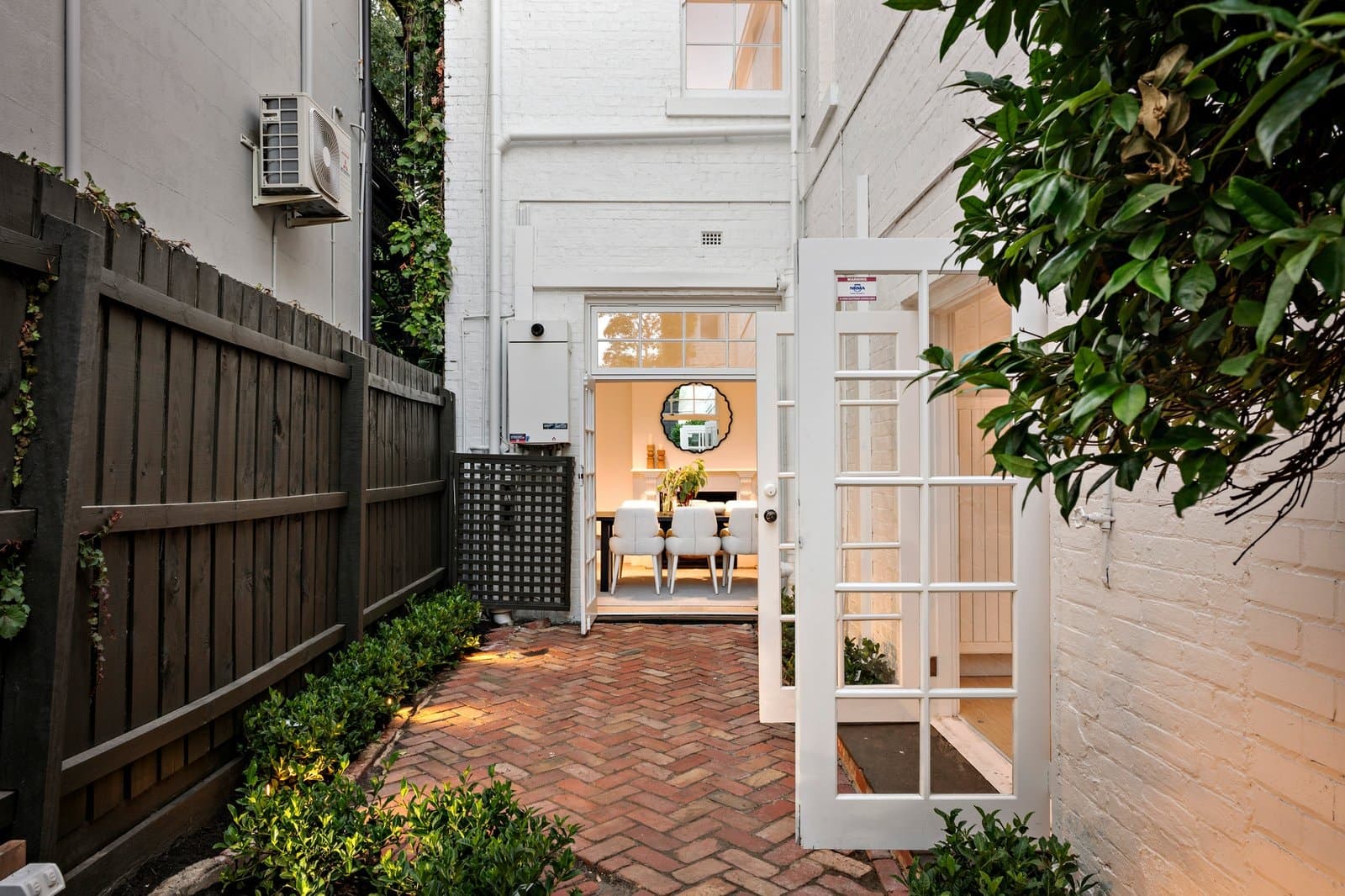 356 Albert Road, South Melbourne - Thumbnail 2