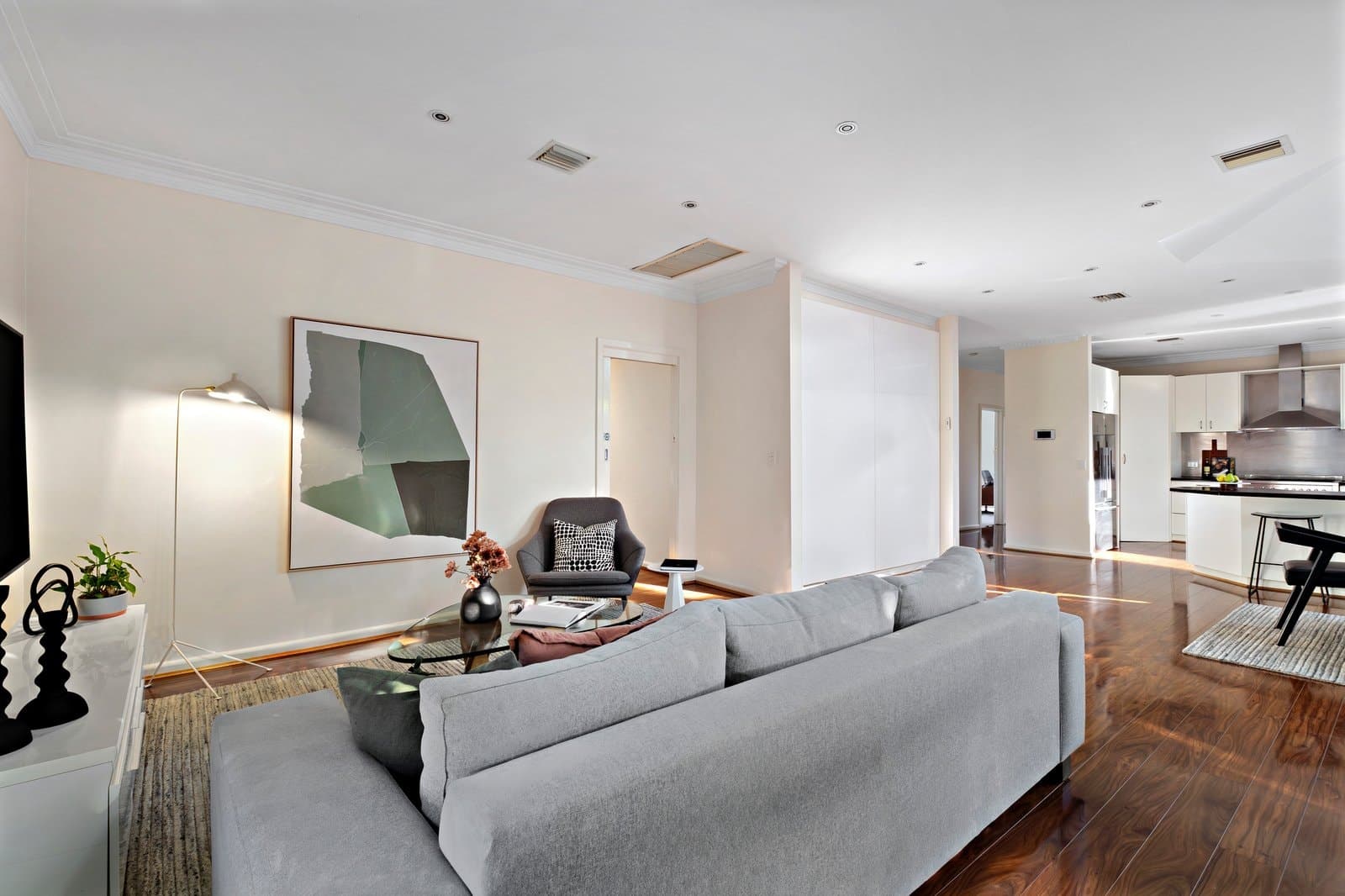 1 Bell Street, Glen Iris - Thumbnail 4