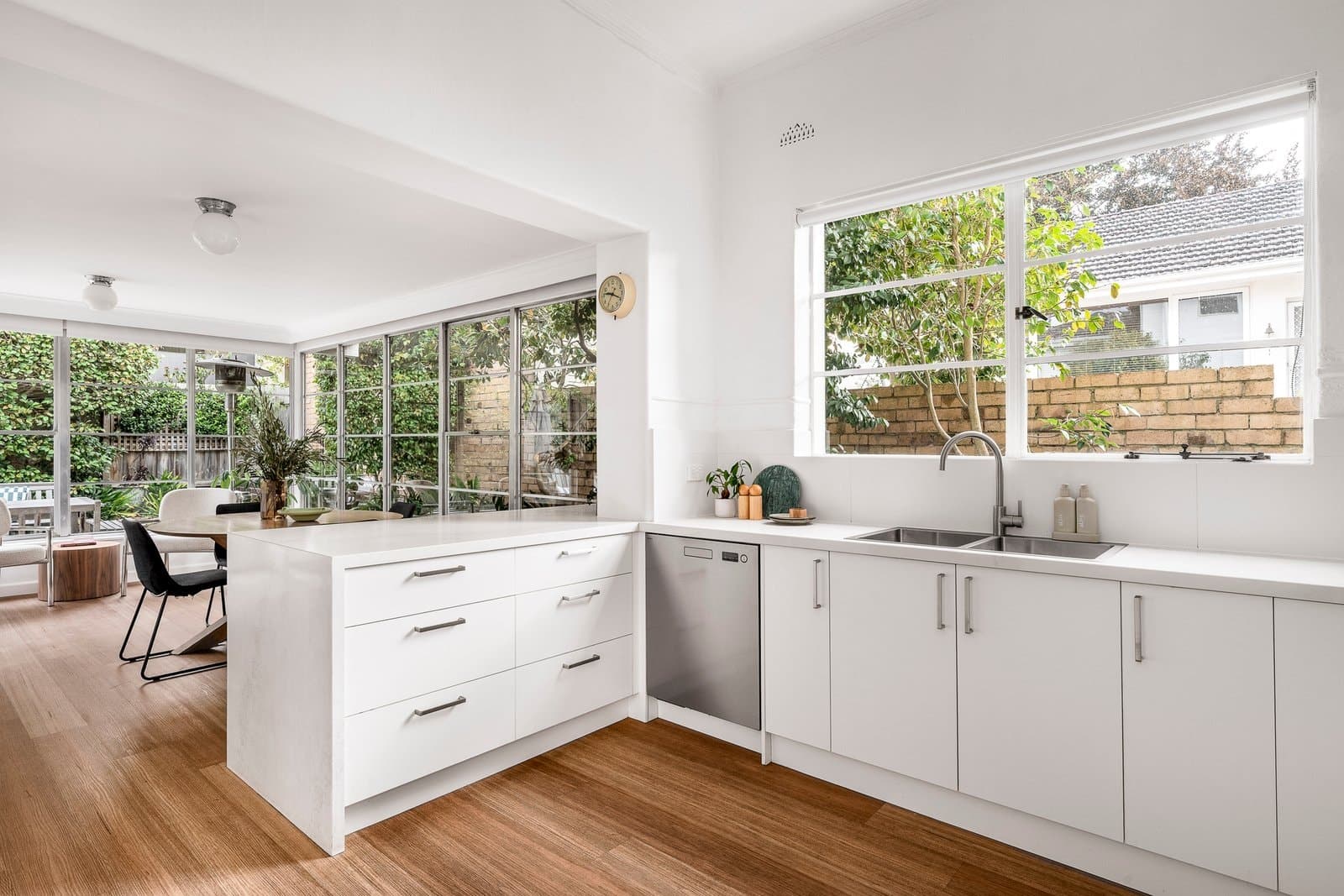 1176 Burke Road, Balwyn North - Thumbnail 4
