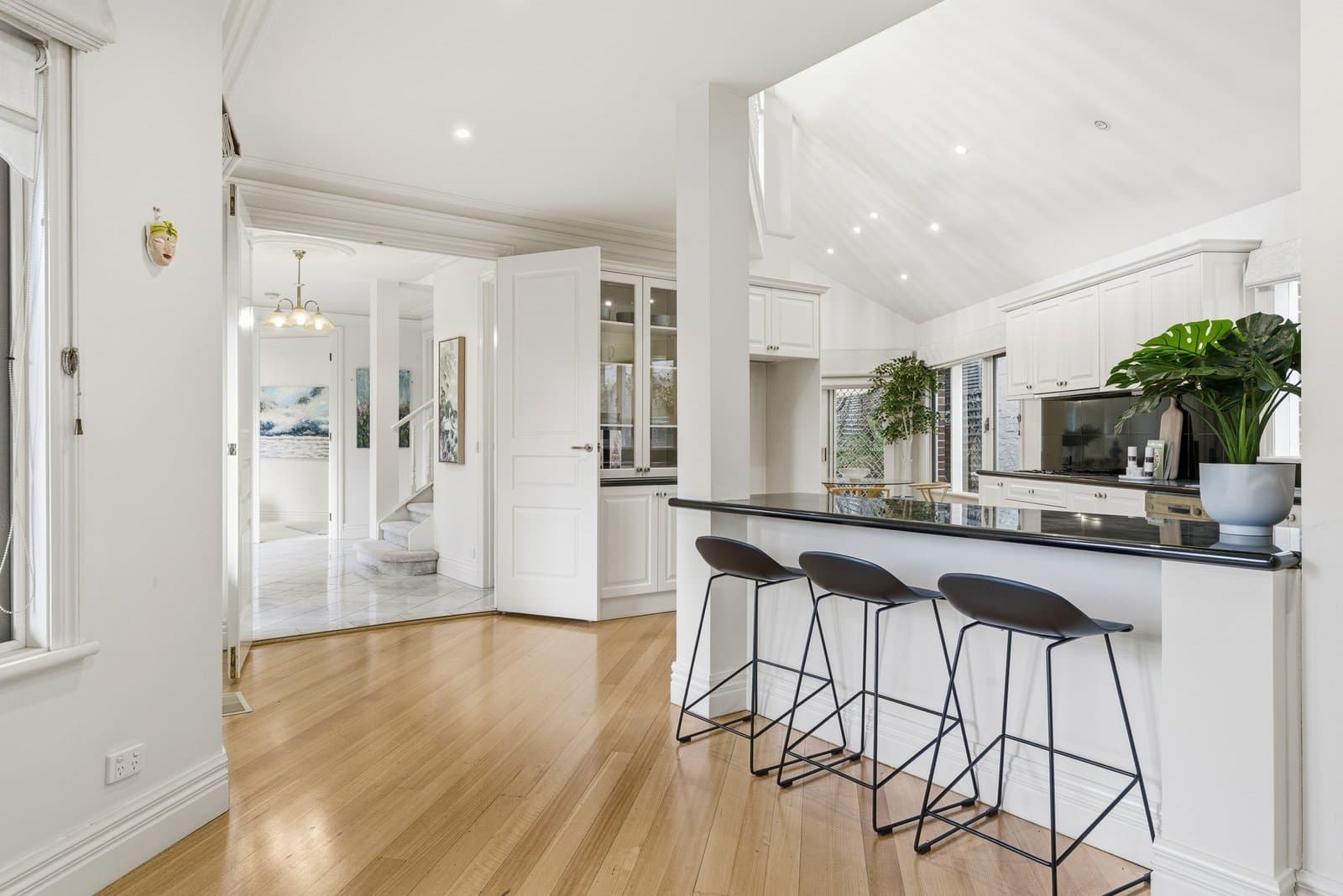 4 Newman Morris Place, Kew - Thumbnail 5