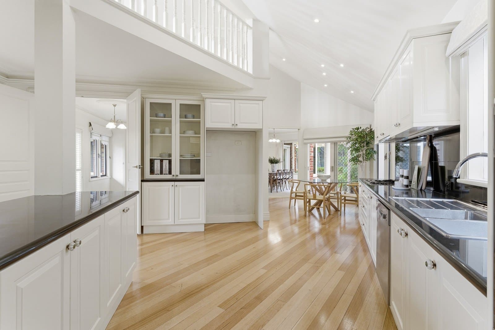 4 Newman Morris Place, Kew - Thumbnail 6
