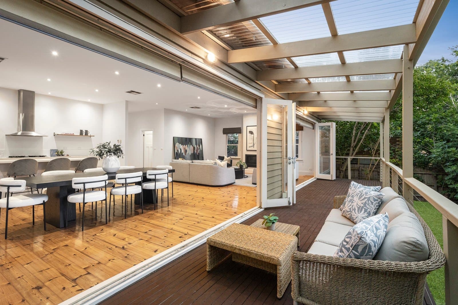 1074 Toorak Road, Glen Iris - Thumbnail 2