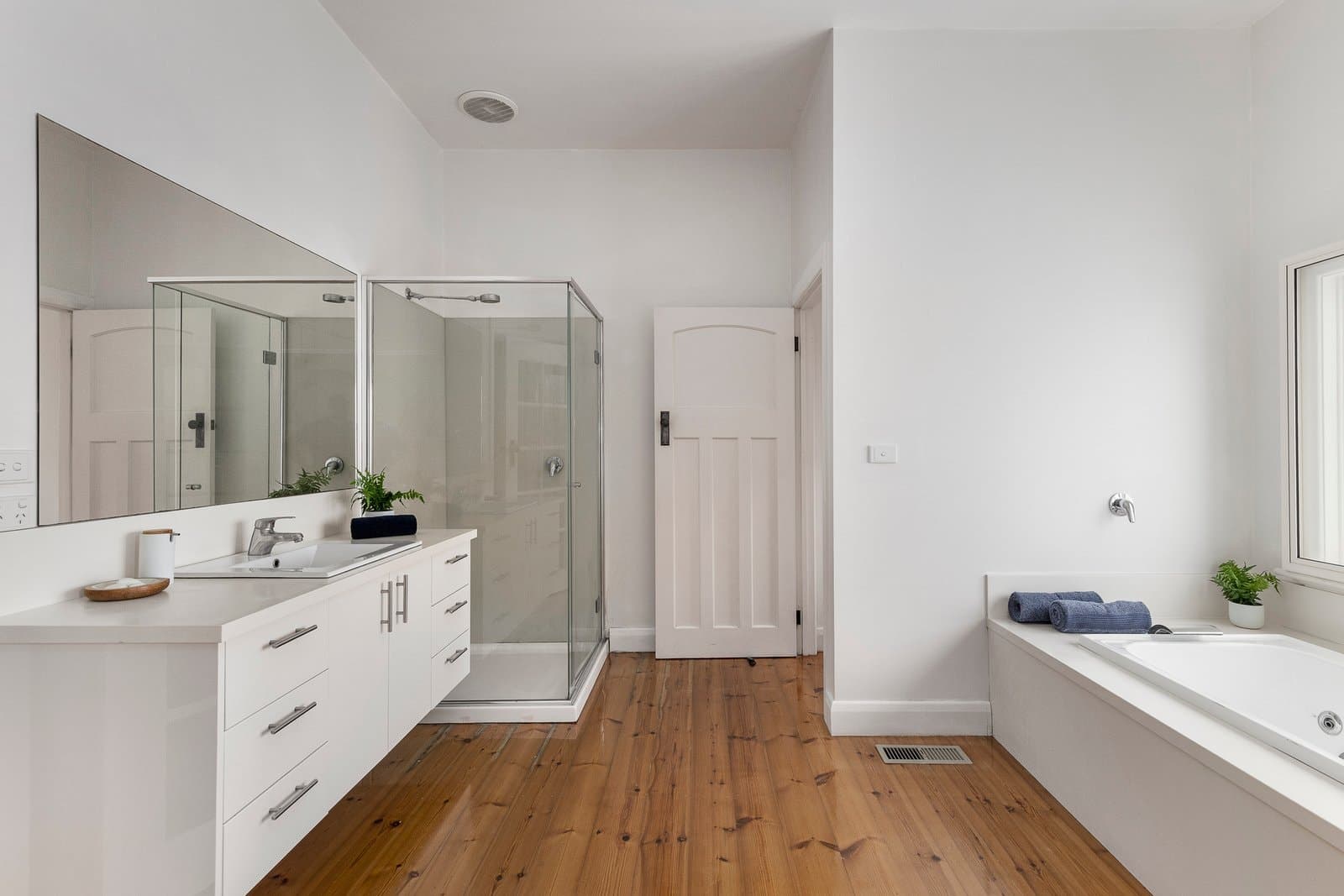 1074 Toorak Road, Glen Iris - Thumbnail 8