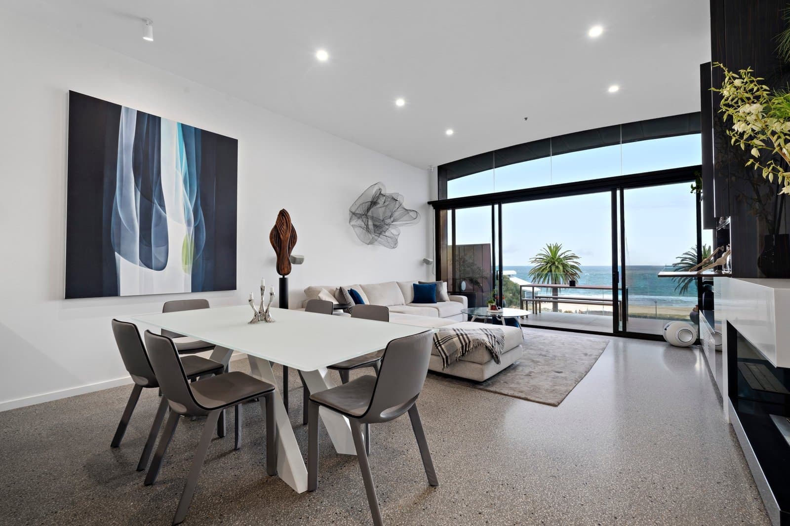 407/49 Beach Street, Port Melbourne - Thumbnail 2