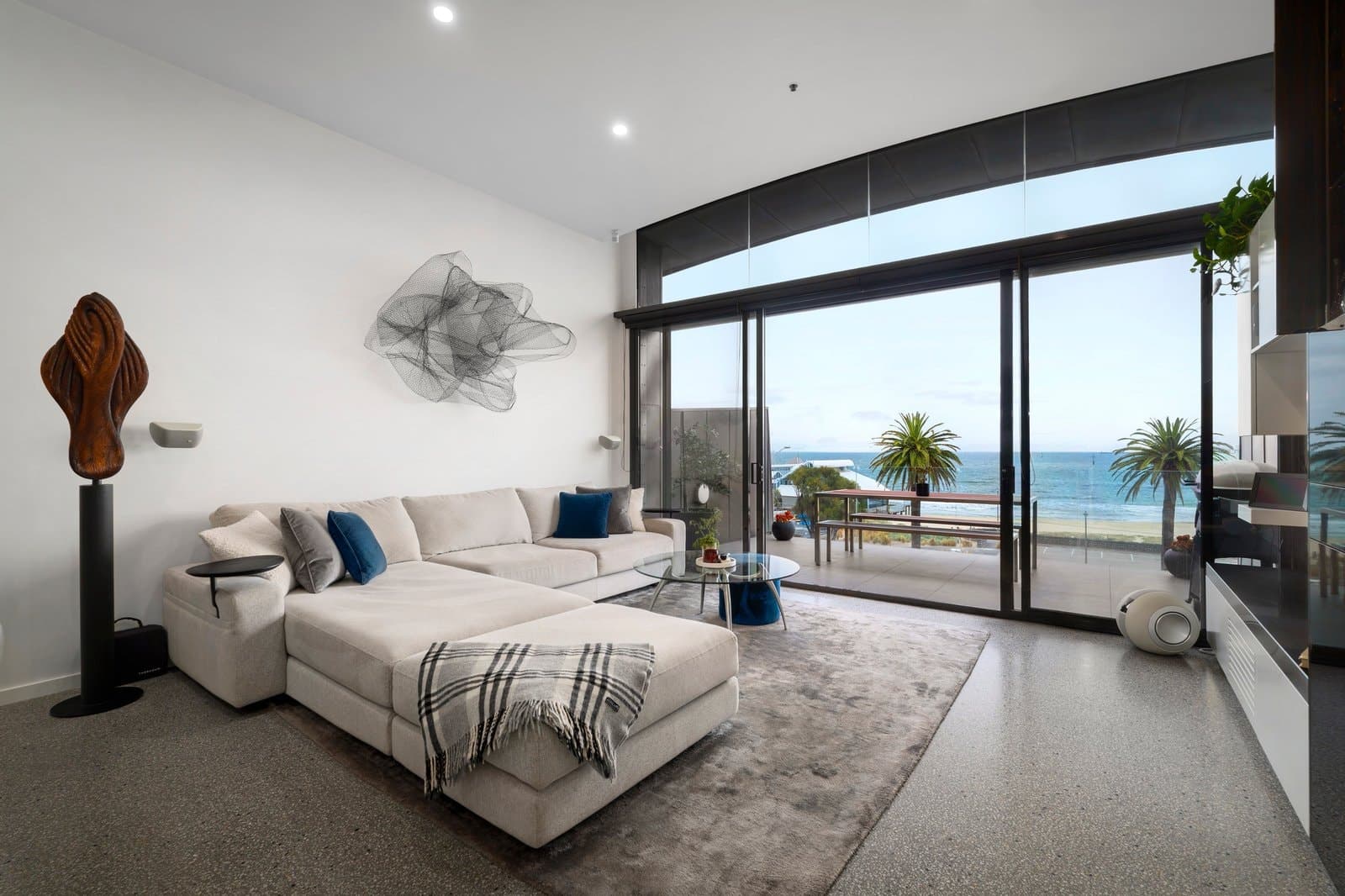 407/49 Beach Street, Port Melbourne - Thumbnail 3