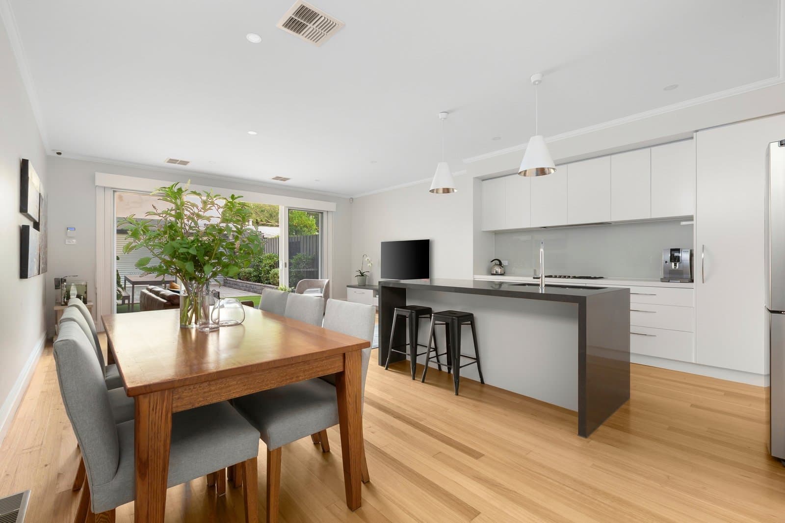 7 Gillman Street, Hawthorn East - Thumbnail 3
