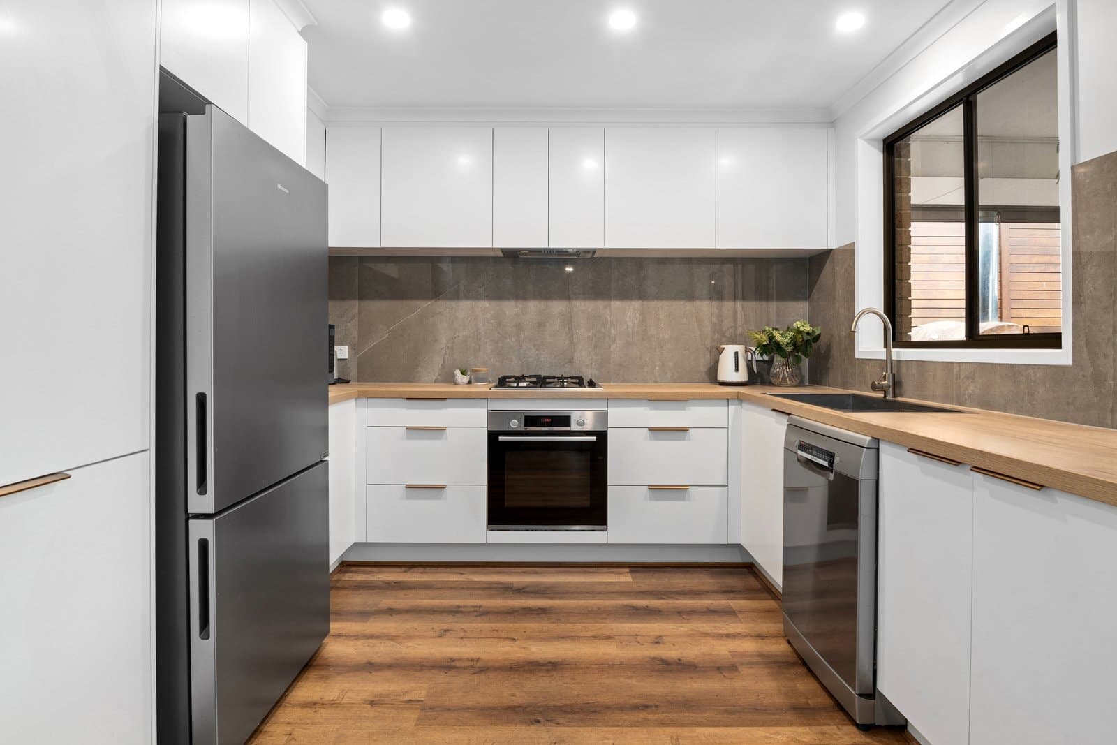 27 Elspeth Circuit, Mount Martha - Thumbnail 3