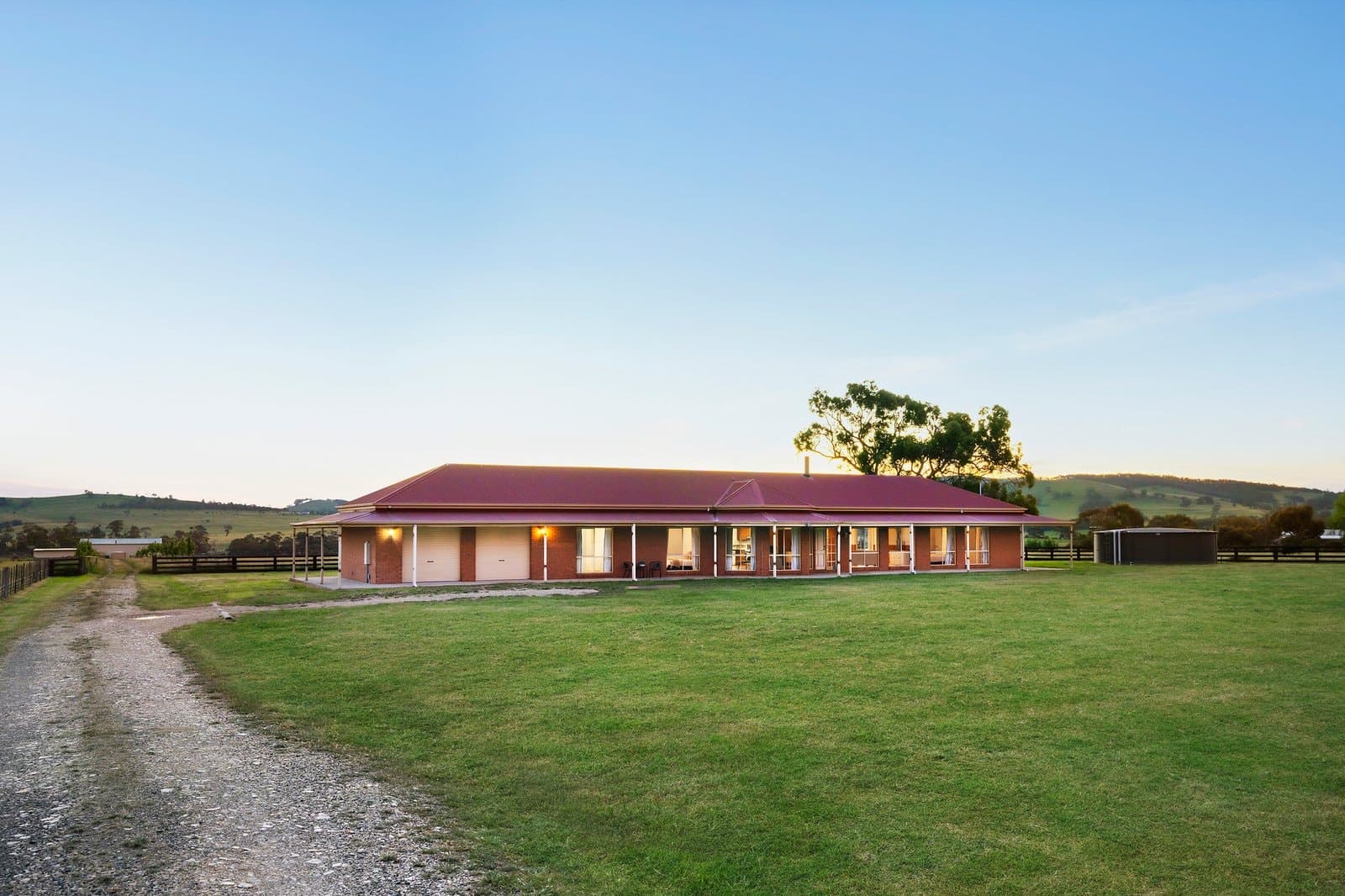 1133 Kilmore Lancefield Road, Springfield - Thumbnail 2