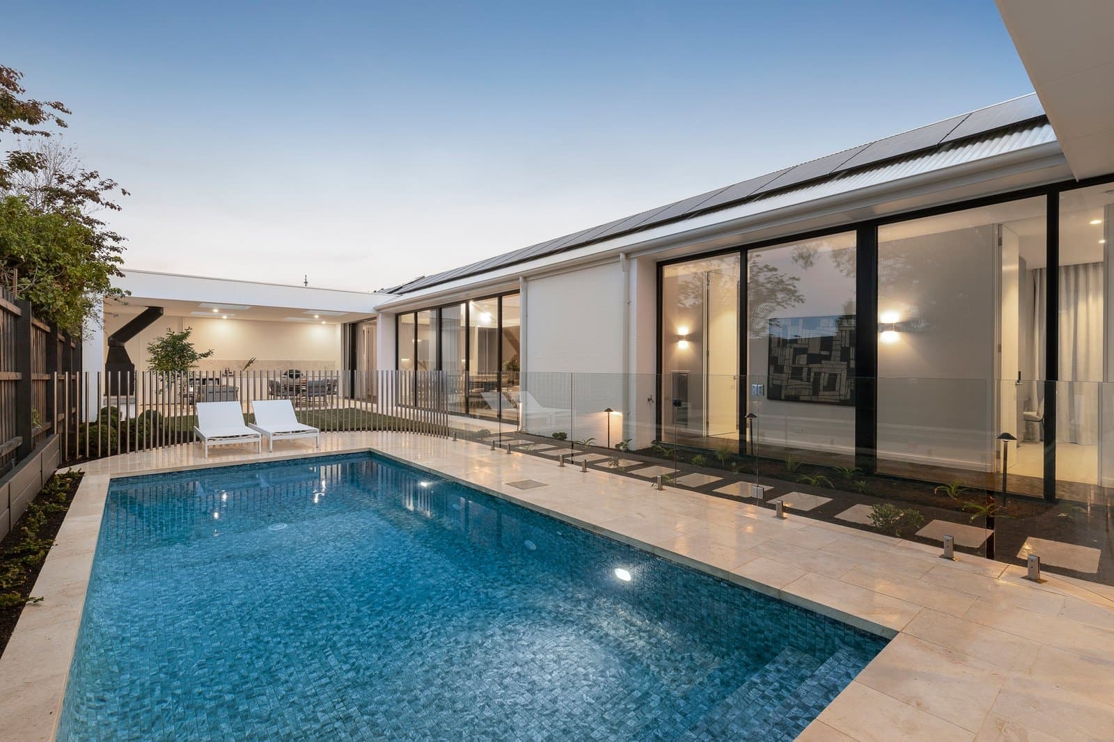 70 Albion Road, Ashburton - Thumbnail 2