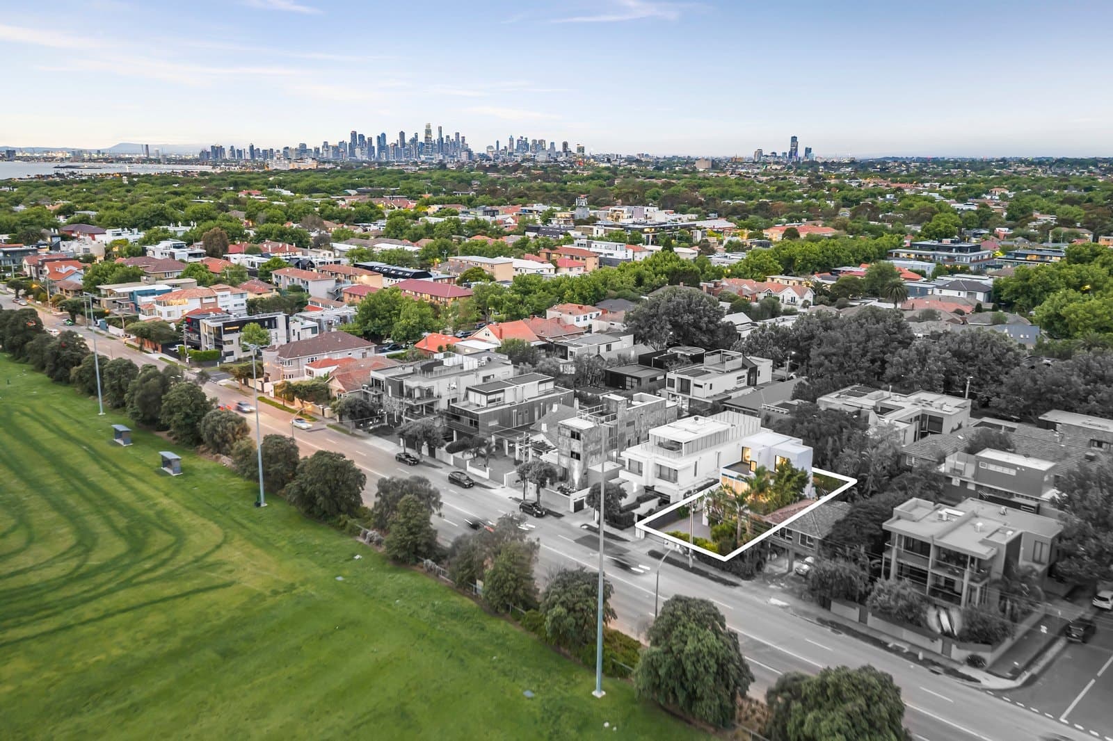 123 Ormond Esplanade, Elwood - Image 1