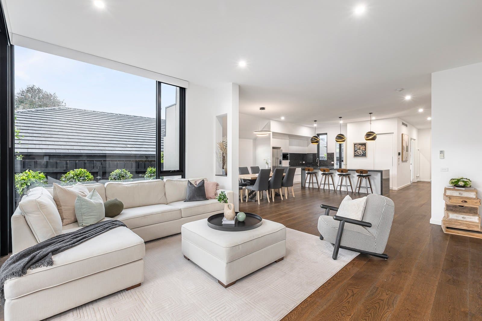 3B Carrington Grove, Brighton East - Thumbnail 2