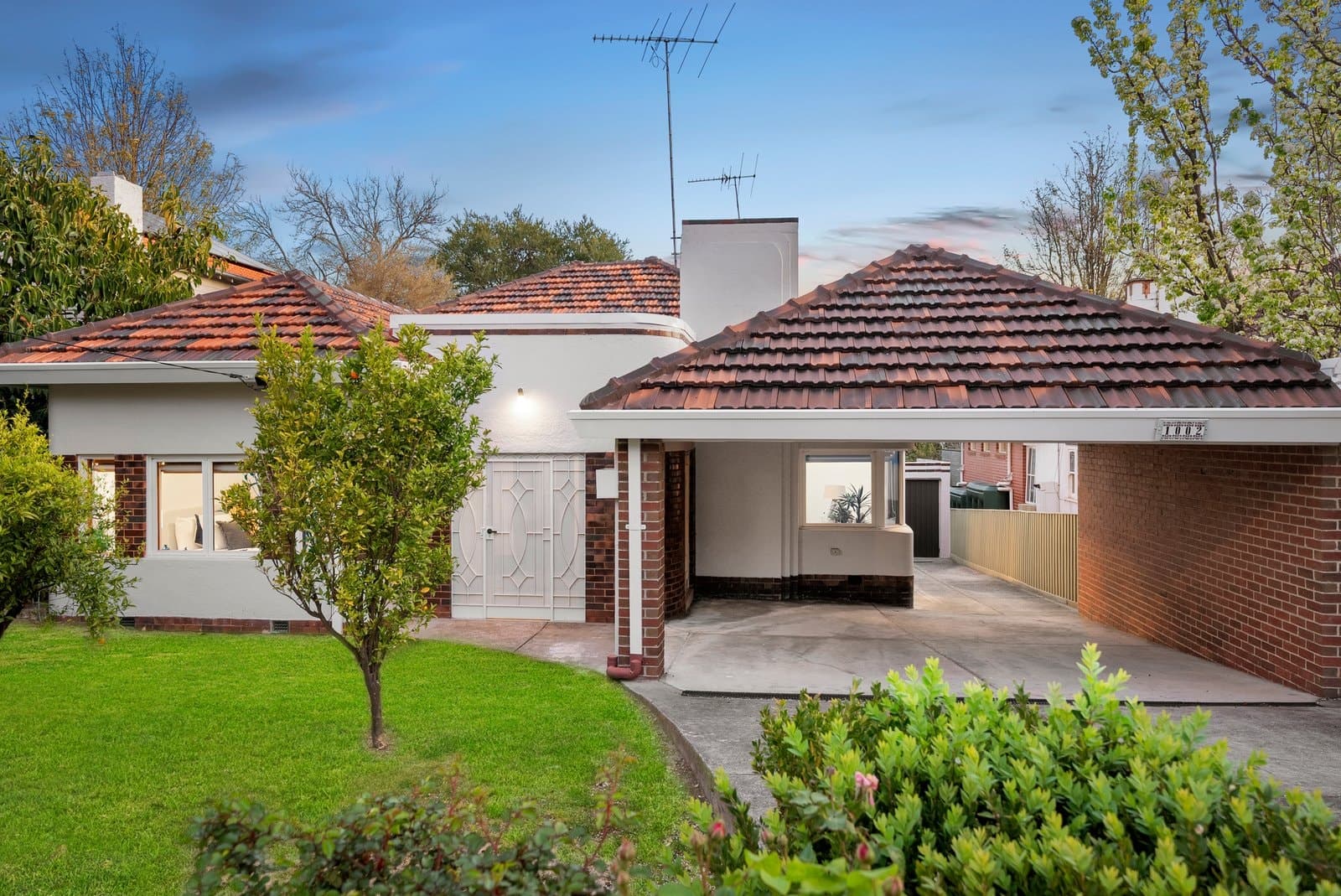 1002 Toorak Road, Glen Iris - Image 1