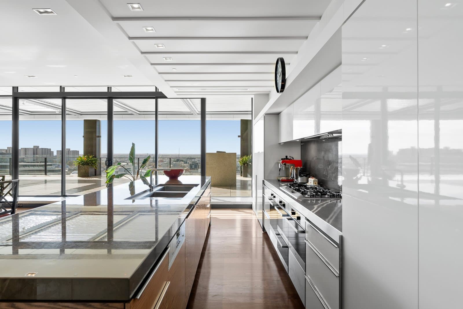 1102/150 Clarendon Street, East Melbourne - Thumbnail 4