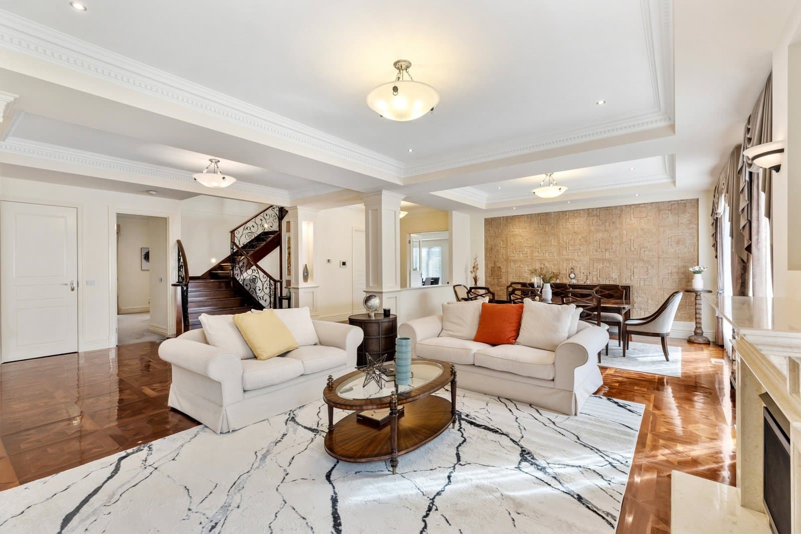 10 Bernborough Avenue, Balwyn - Thumbnail 3